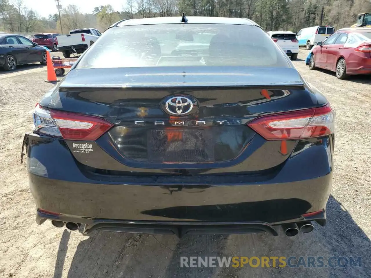 6 Photograph of a damaged car 4T1B61HK0KU770791 TOYOTA CAMRY 2019