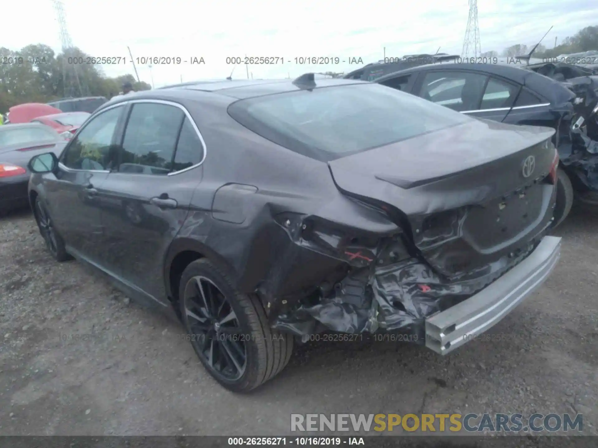 3 Photograph of a damaged car 4T1B61HK0KU777854 TOYOTA CAMRY 2019