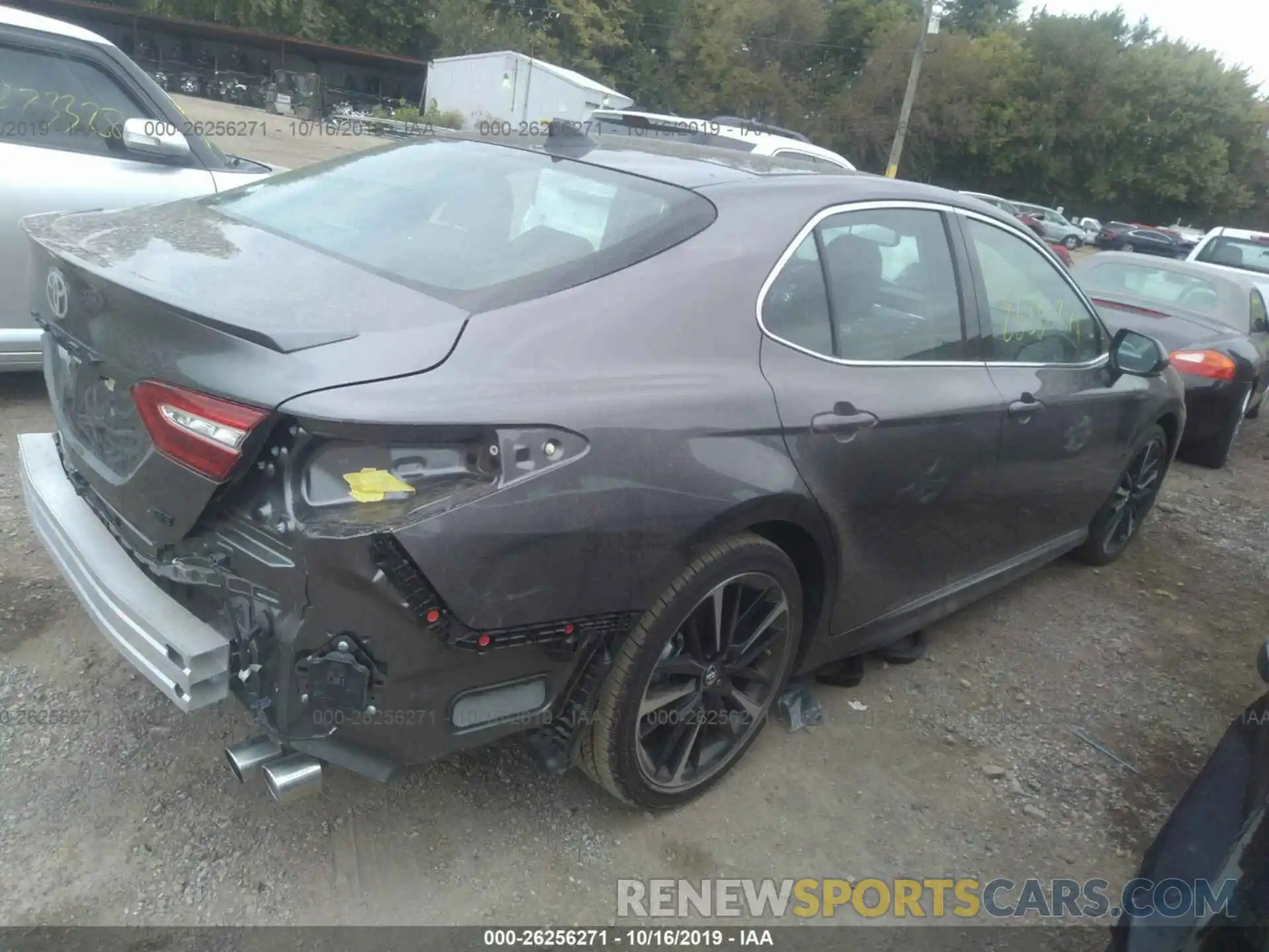 4 Photograph of a damaged car 4T1B61HK0KU777854 TOYOTA CAMRY 2019