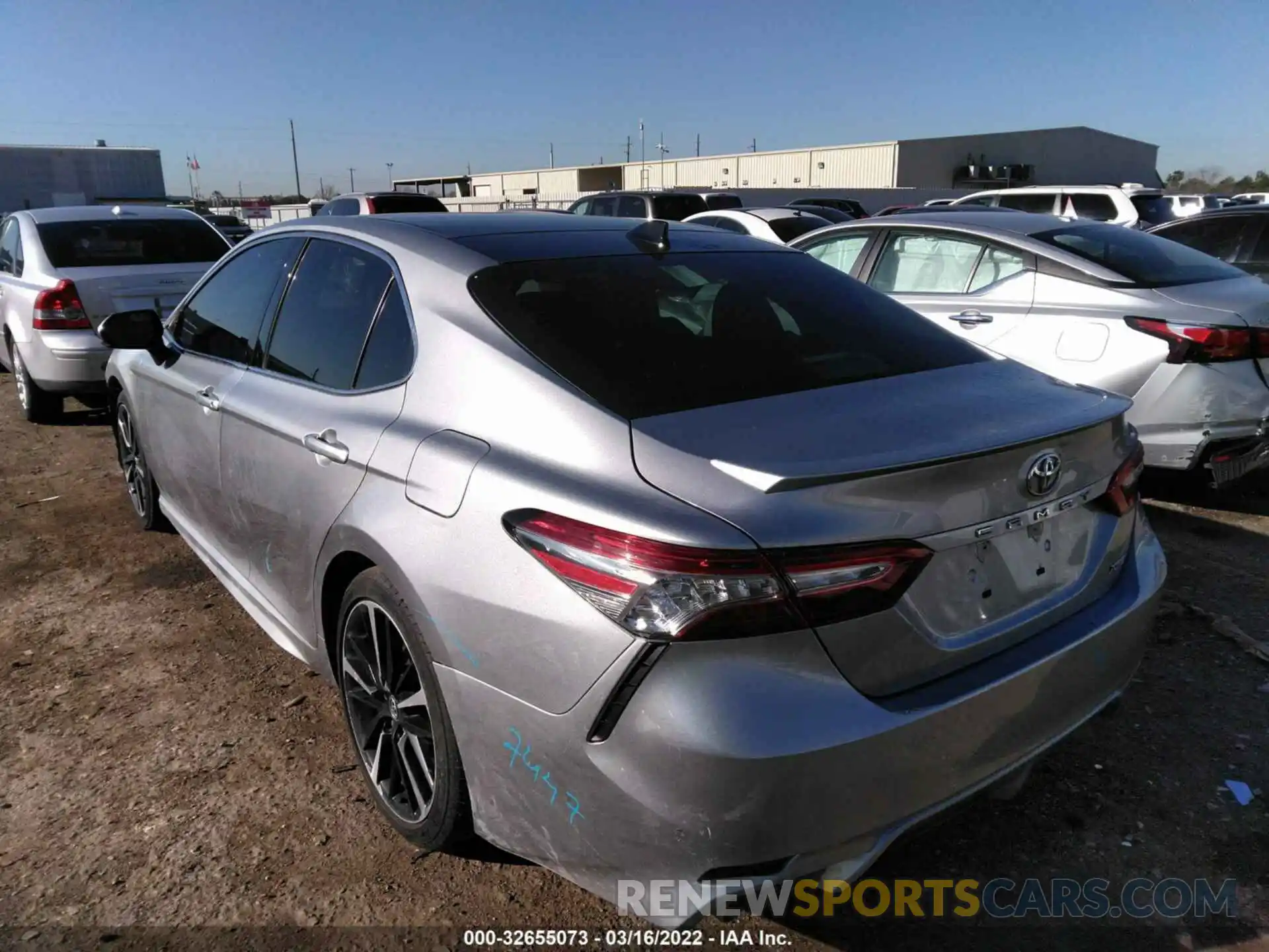 3 Photograph of a damaged car 4T1B61HK0KU792760 TOYOTA CAMRY 2019