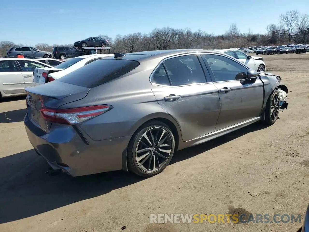 3 Photograph of a damaged car 4T1B61HK0KU798929 TOYOTA CAMRY 2019