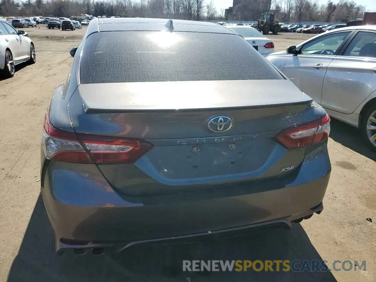 6 Photograph of a damaged car 4T1B61HK0KU798929 TOYOTA CAMRY 2019