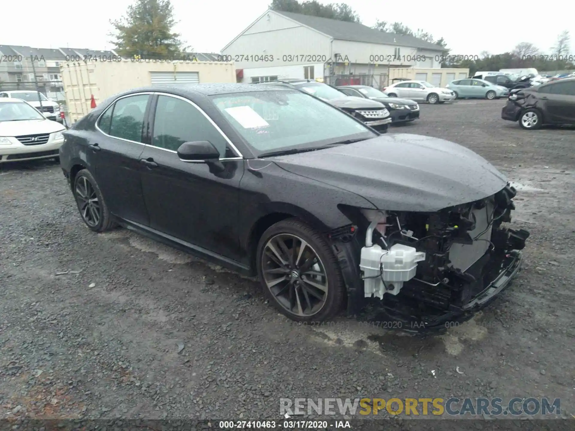 1 Photograph of a damaged car 4T1B61HK0KU824476 TOYOTA CAMRY 2019