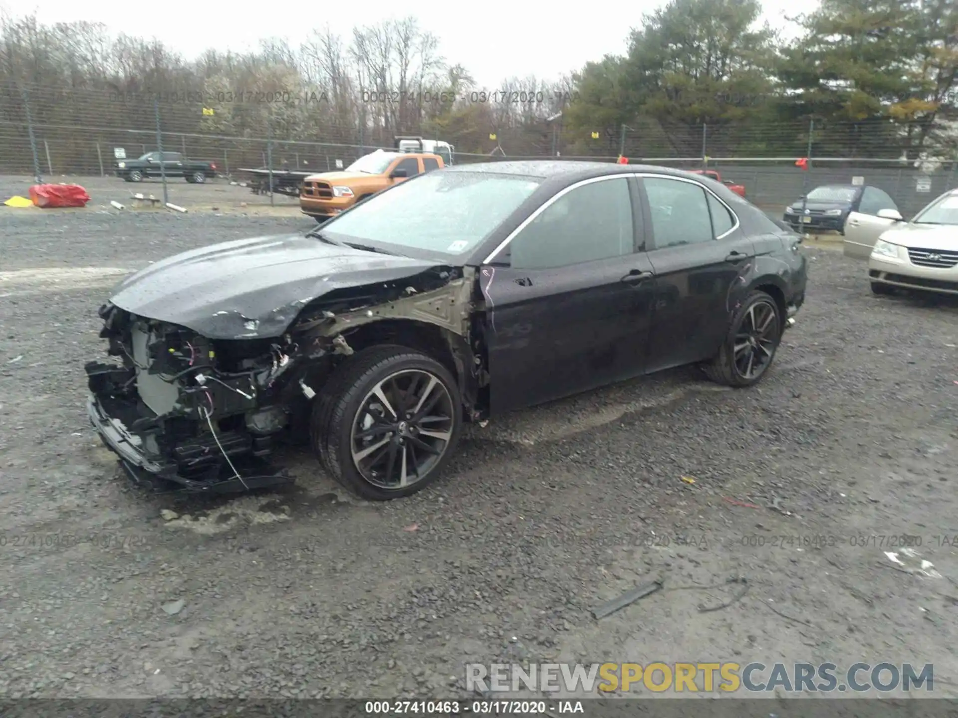 2 Photograph of a damaged car 4T1B61HK0KU824476 TOYOTA CAMRY 2019