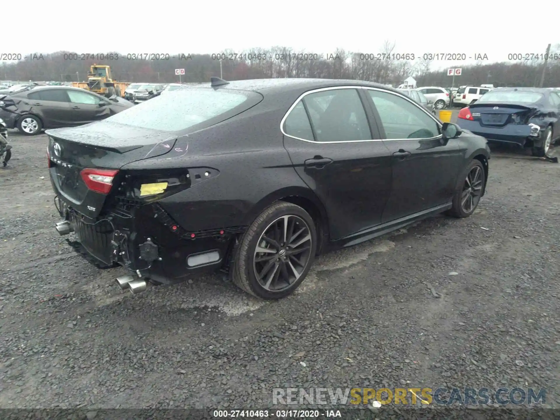 4 Photograph of a damaged car 4T1B61HK0KU824476 TOYOTA CAMRY 2019