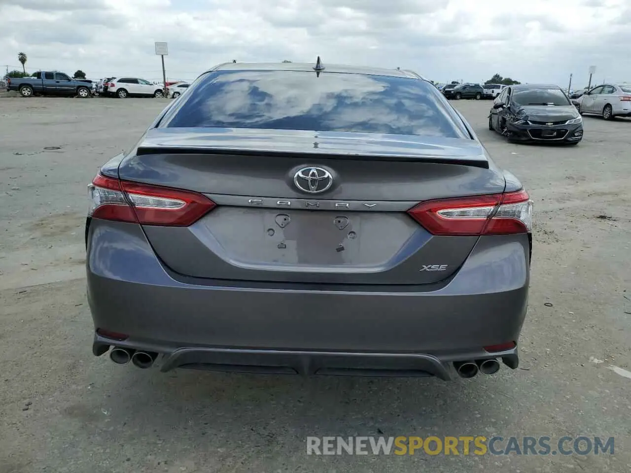 6 Photograph of a damaged car 4T1B61HK0KU828883 TOYOTA CAMRY 2019