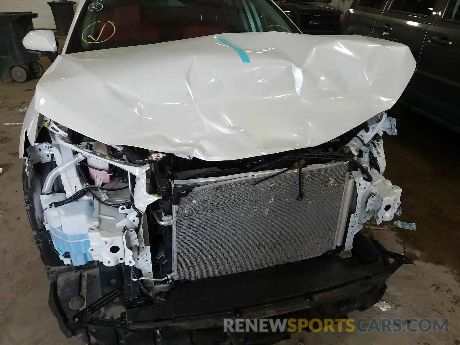 9 Photograph of a damaged car 4T1B61HK0KU833680 TOYOTA CAMRY 2019