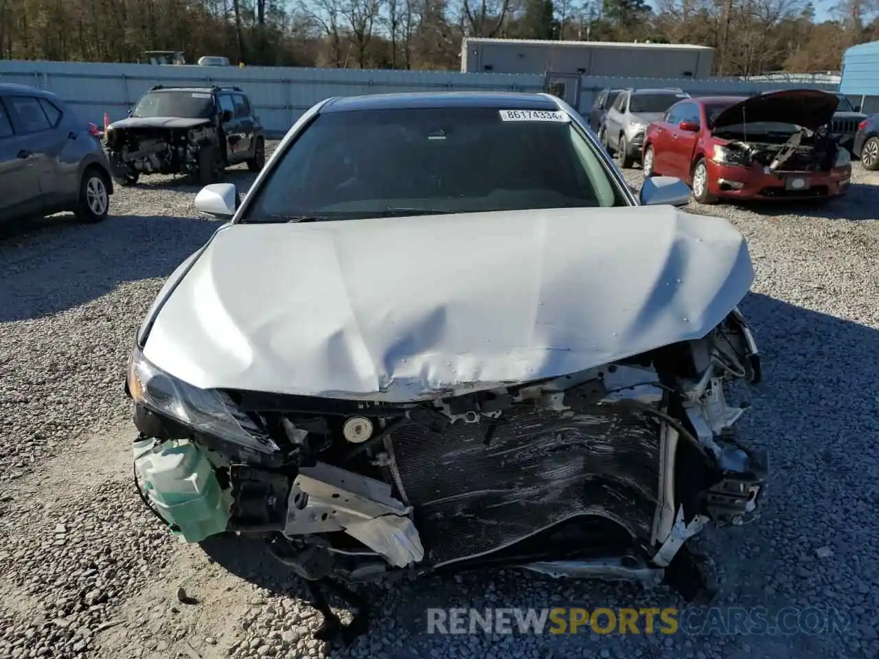 5 Photograph of a damaged car 4T1B61HK0KU842718 TOYOTA CAMRY 2019