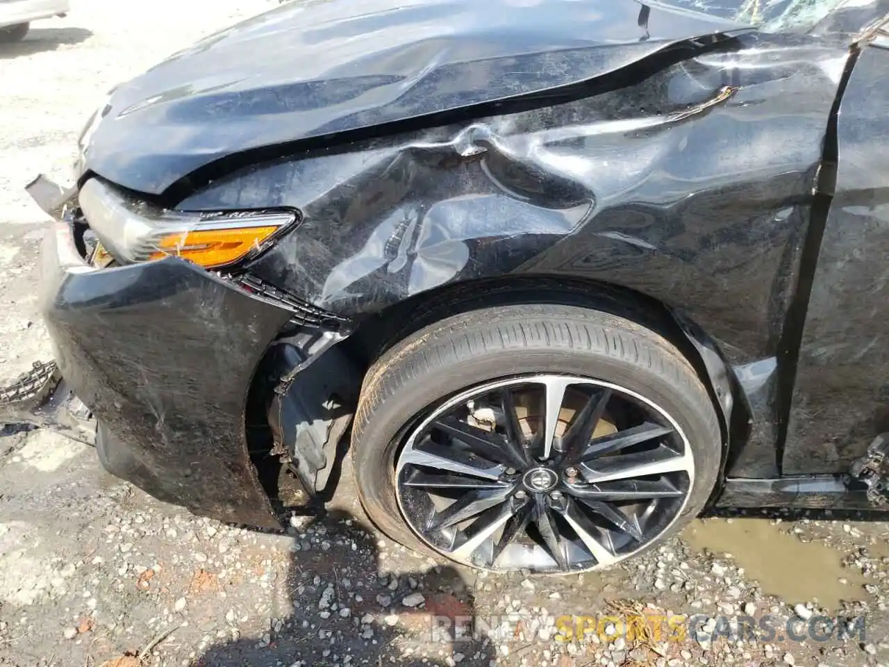 9 Photograph of a damaged car 4T1B61HK1KU160771 TOYOTA CAMRY 2019