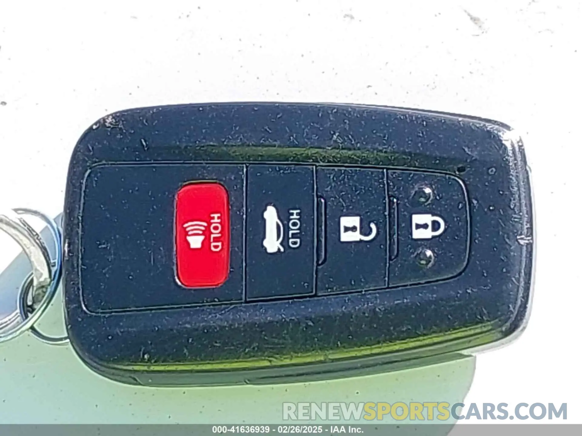 11 Photograph of a damaged car 4T1B61HK1KU168725 TOYOTA CAMRY 2019