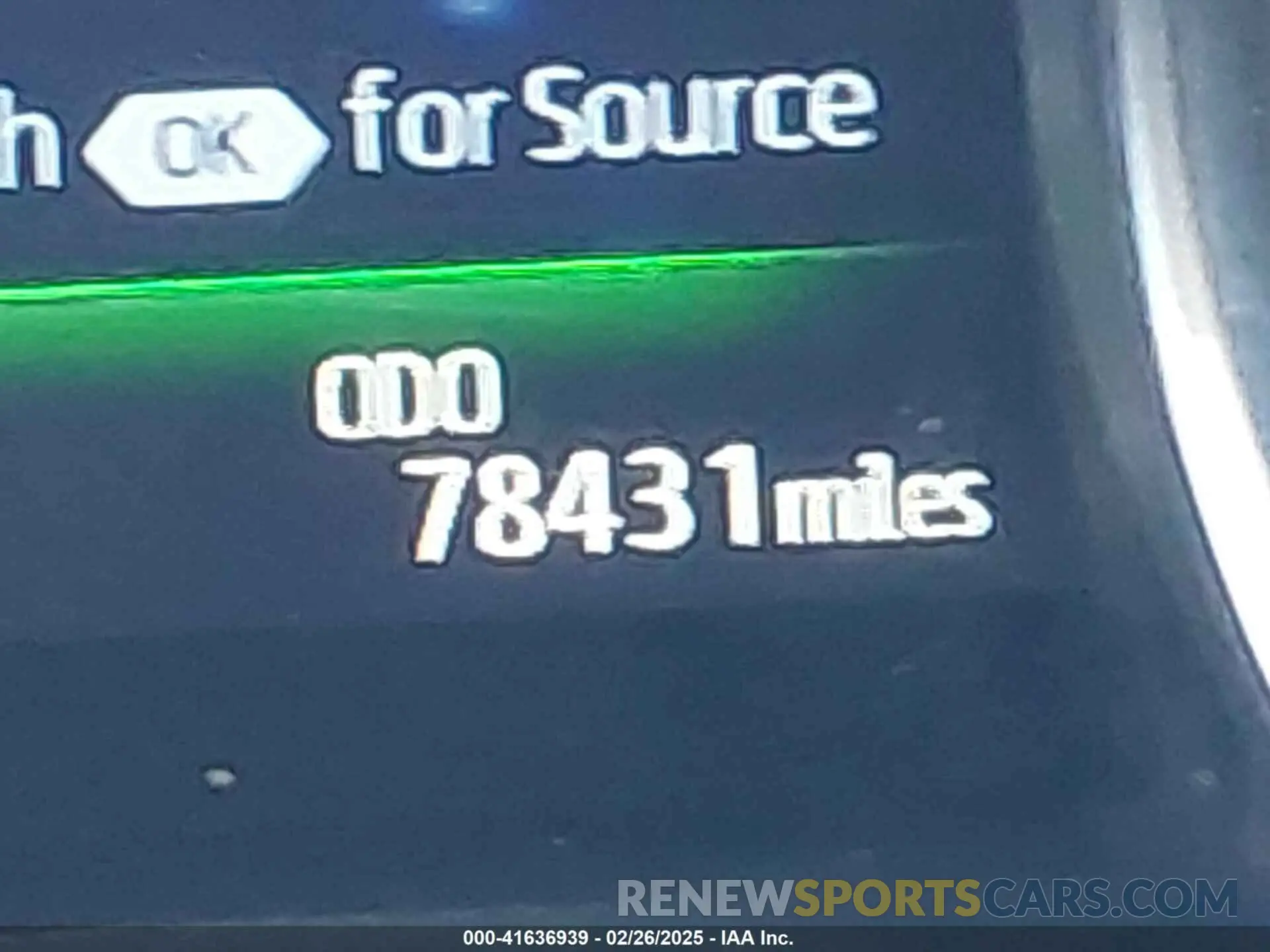 16 Photograph of a damaged car 4T1B61HK1KU168725 TOYOTA CAMRY 2019