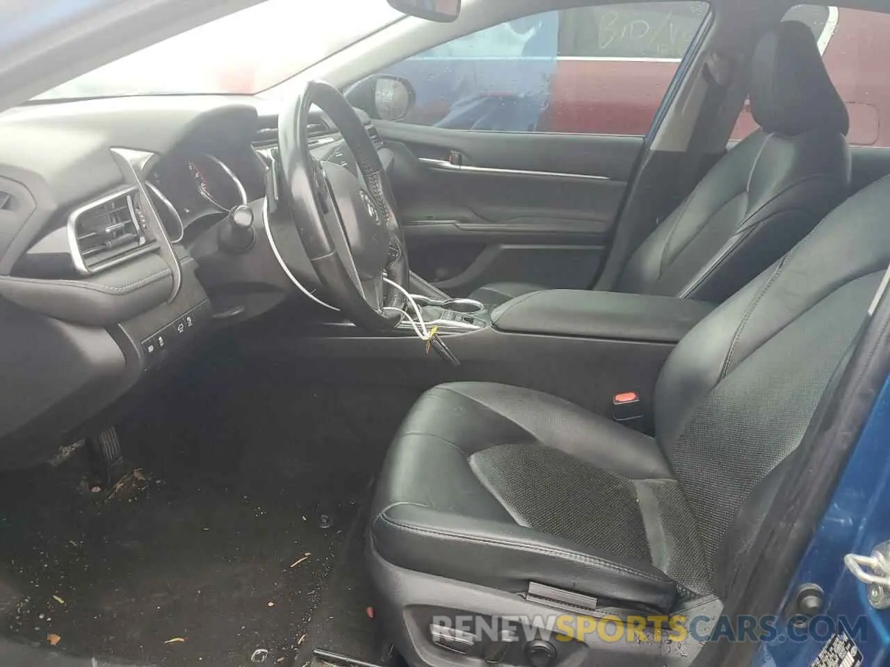 7 Photograph of a damaged car 4T1B61HK1KU168787 TOYOTA CAMRY 2019