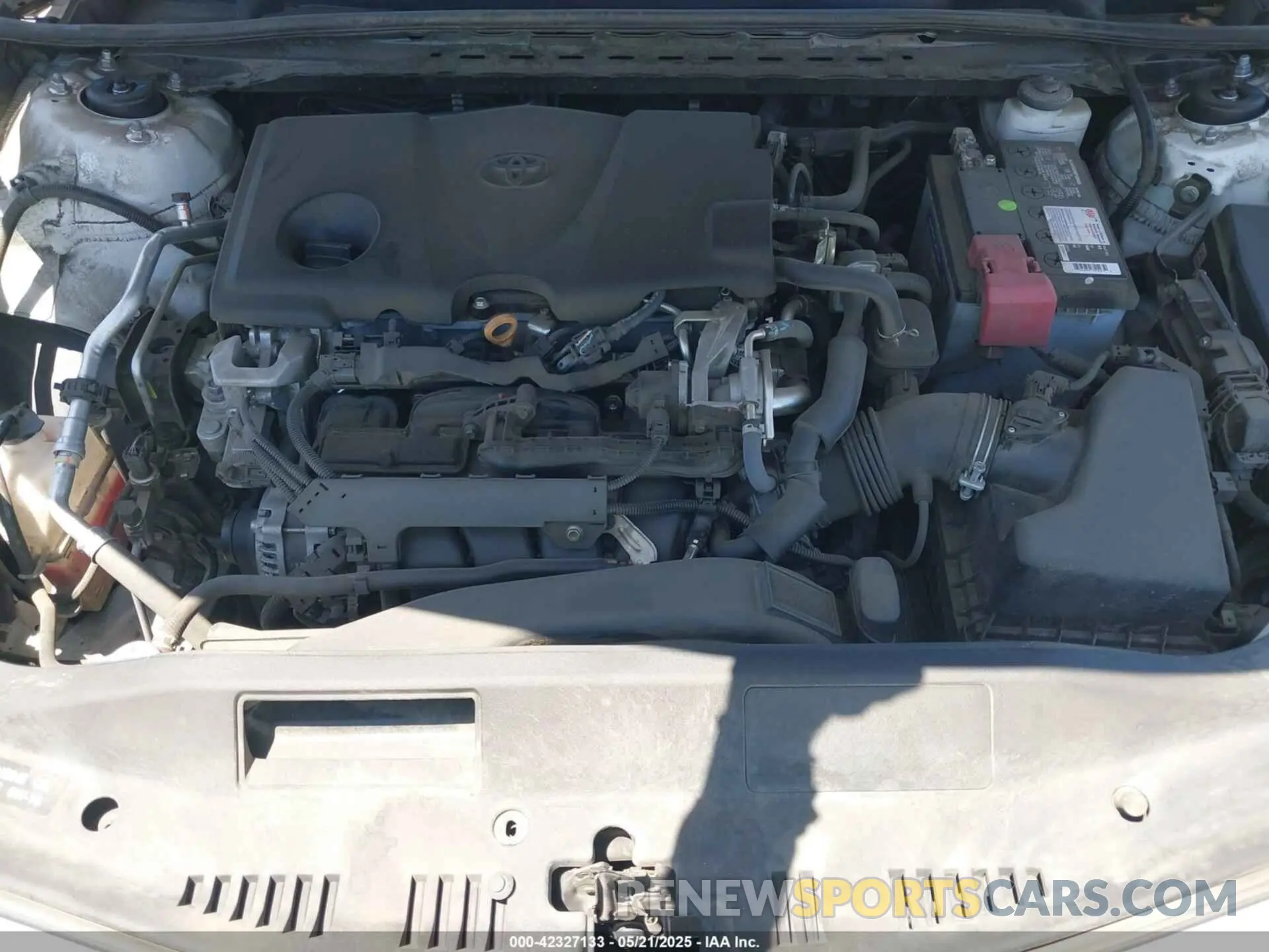 10 Photograph of a damaged car 4T1B61HK1KU173892 TOYOTA CAMRY 2019