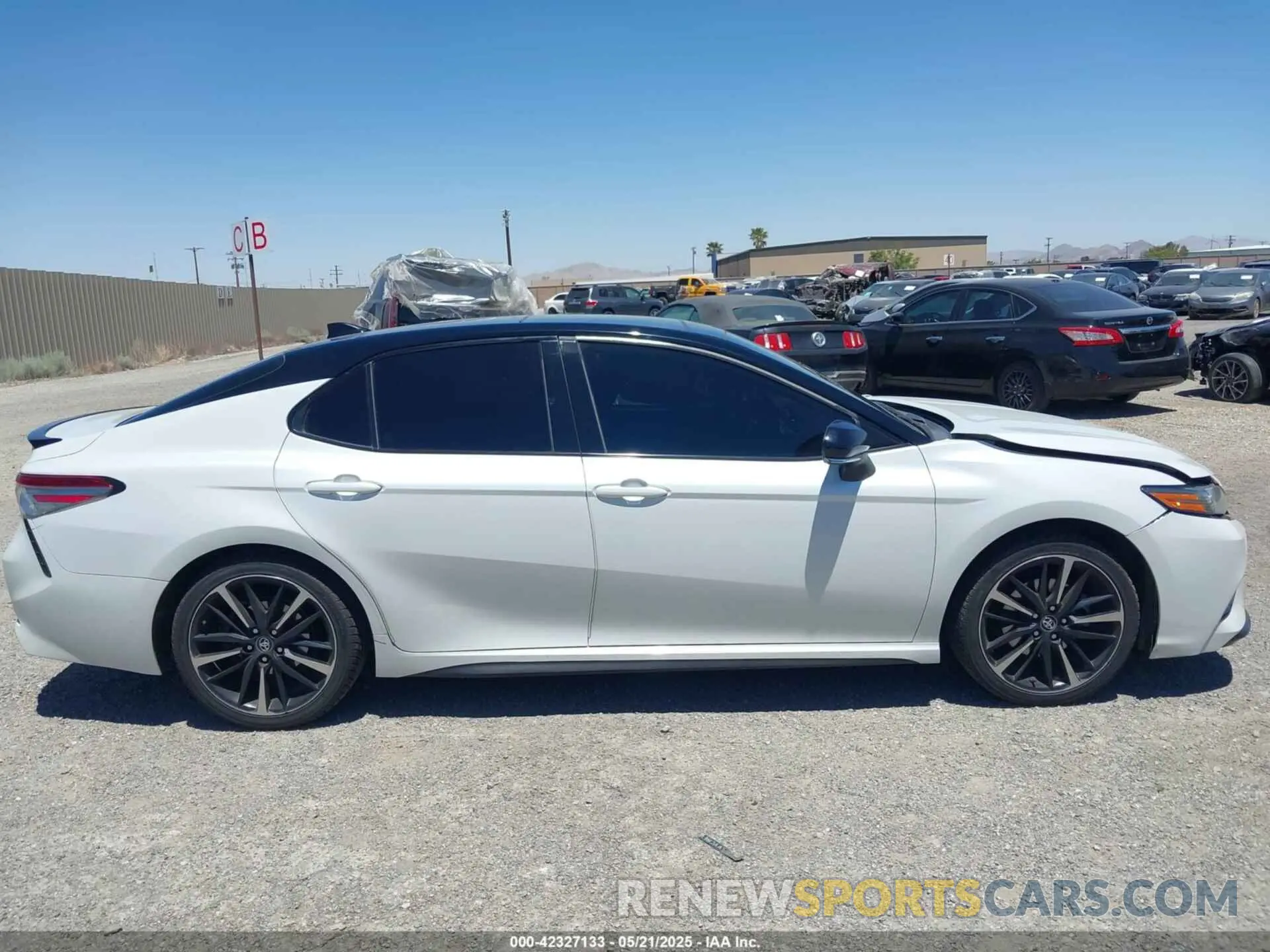 13 Photograph of a damaged car 4T1B61HK1KU173892 TOYOTA CAMRY 2019