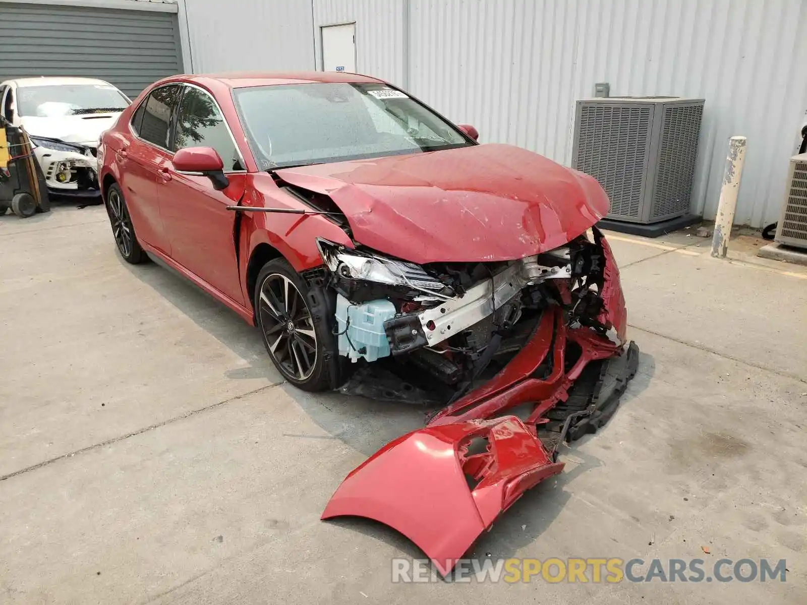 1 Photograph of a damaged car 4T1B61HK1KU180986 TOYOTA CAMRY 2019