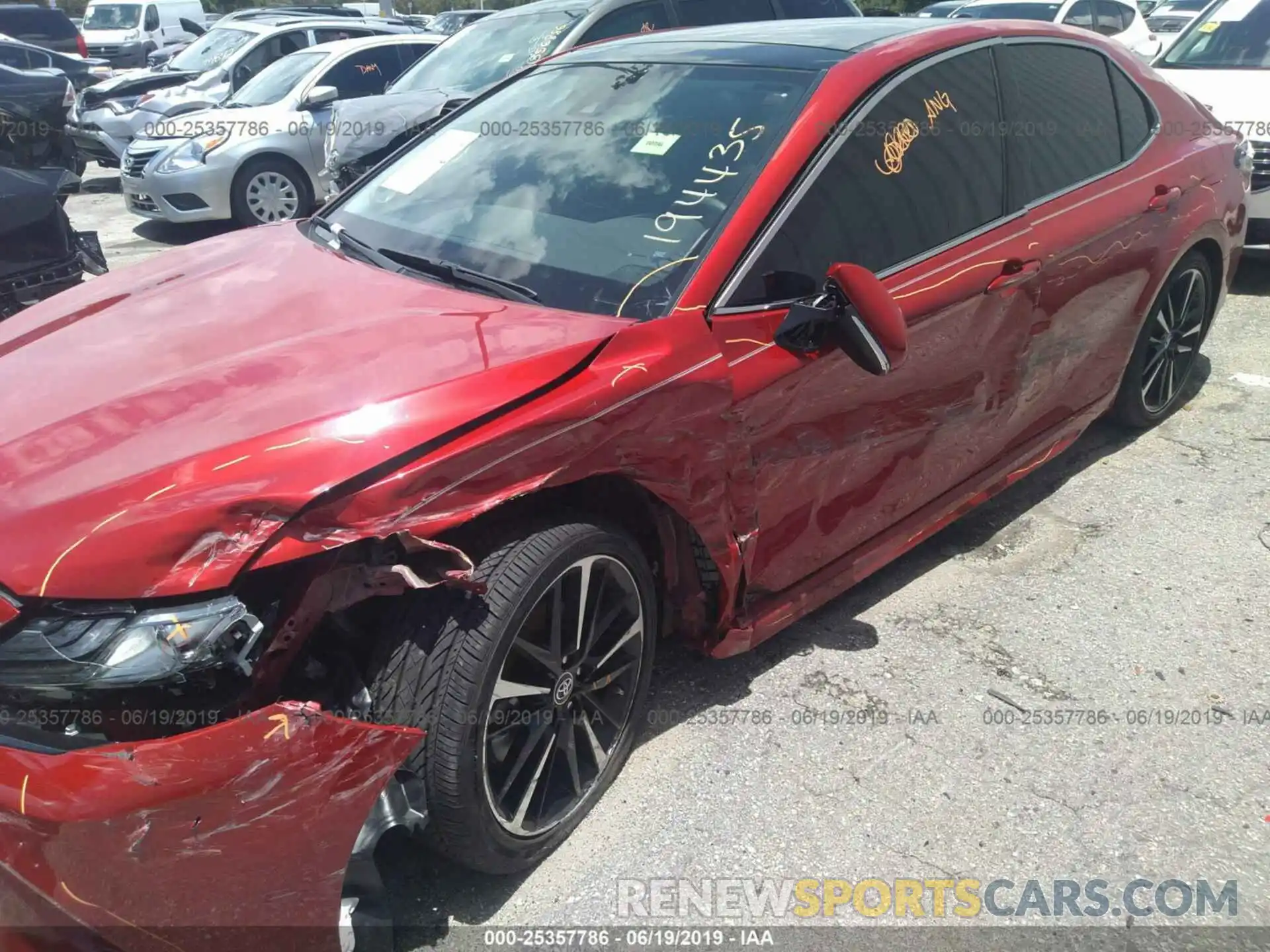 6 Photograph of a damaged car 4T1B61HK1KU194435 TOYOTA CAMRY 2019