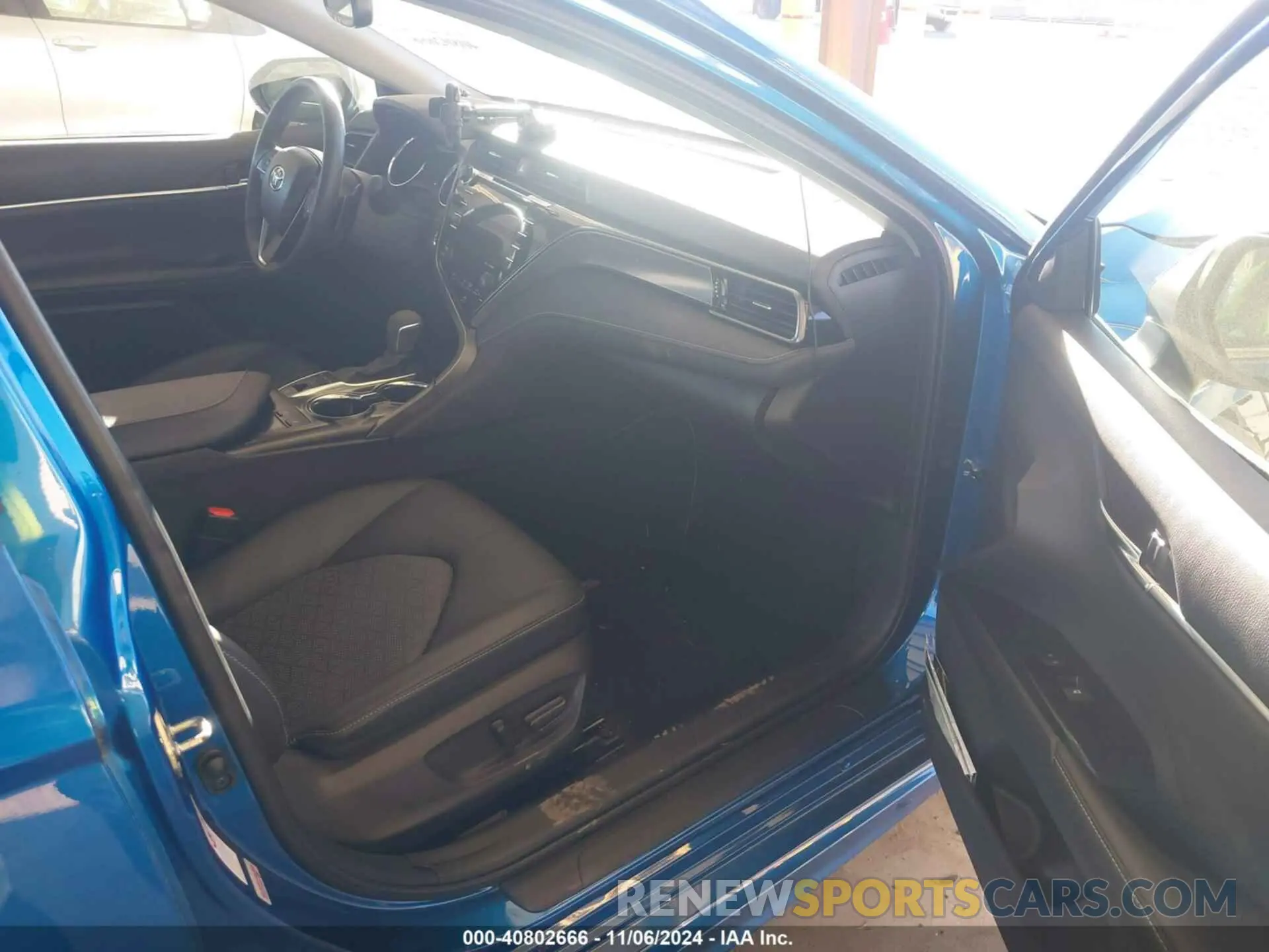 5 Photograph of a damaged car 4T1B61HK1KU213498 TOYOTA CAMRY 2019