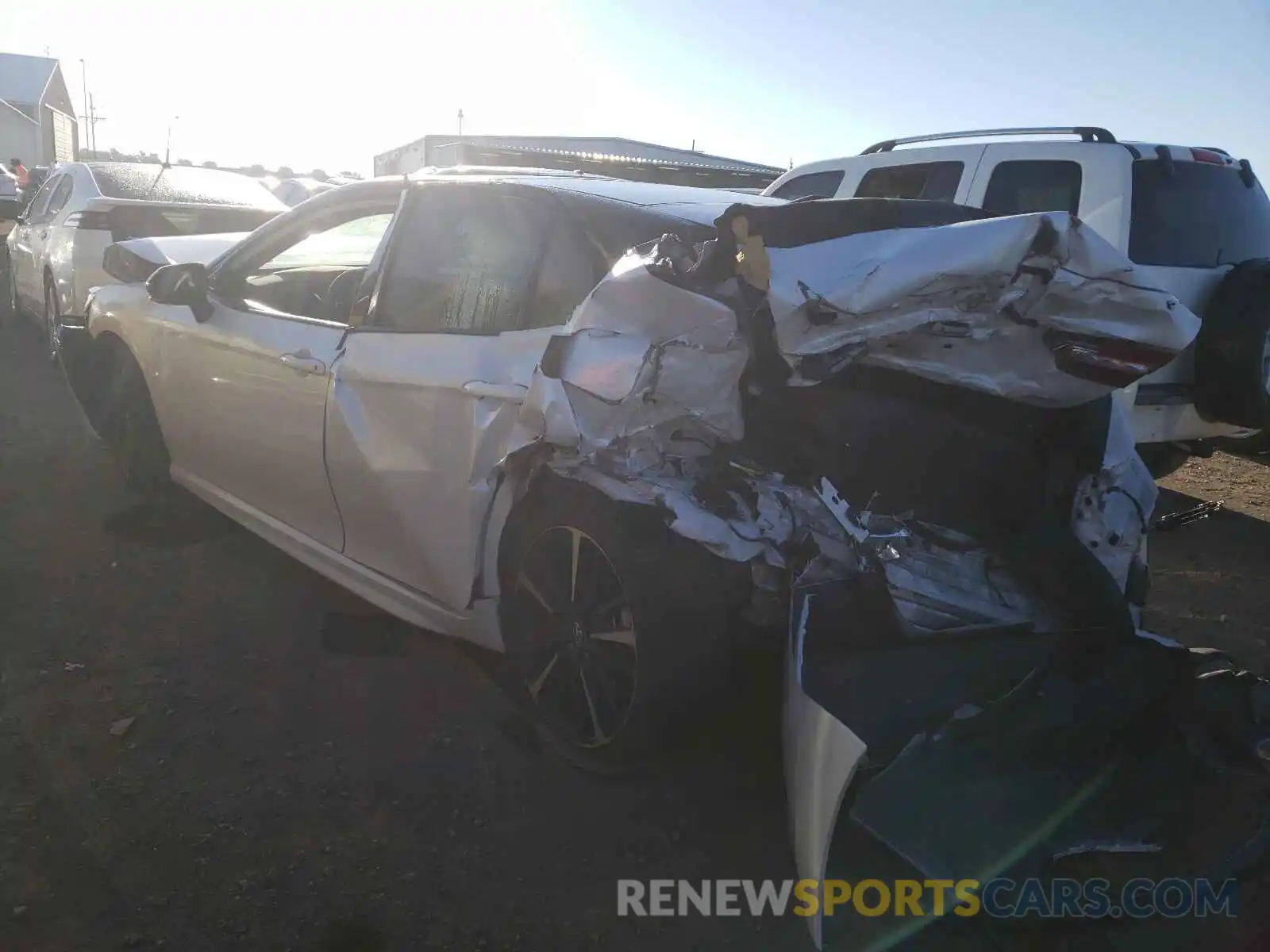 3 Photograph of a damaged car 4T1B61HK1KU219124 TOYOTA CAMRY 2019