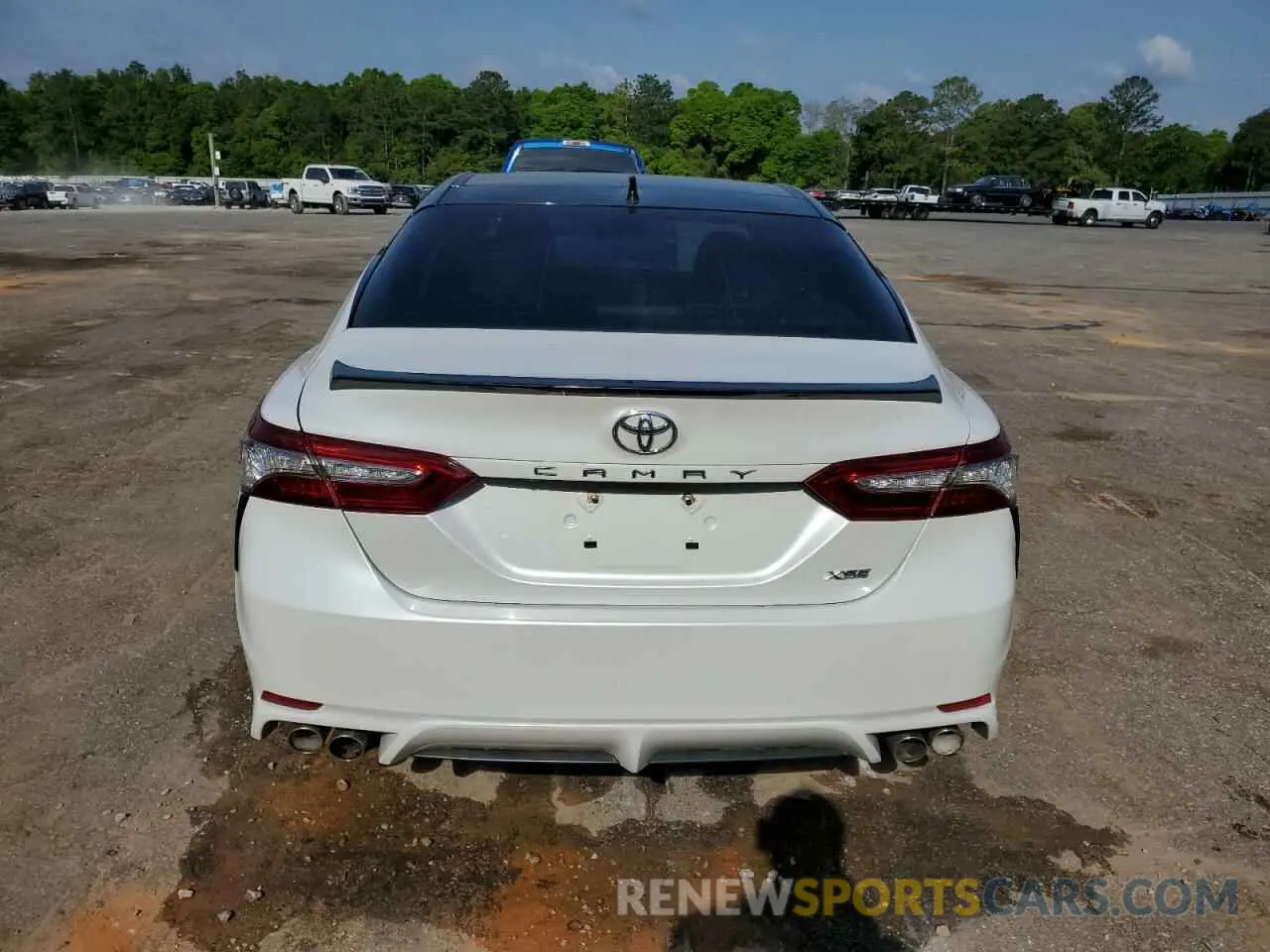 6 Photograph of a damaged car 4T1B61HK1KU222587 TOYOTA CAMRY 2019