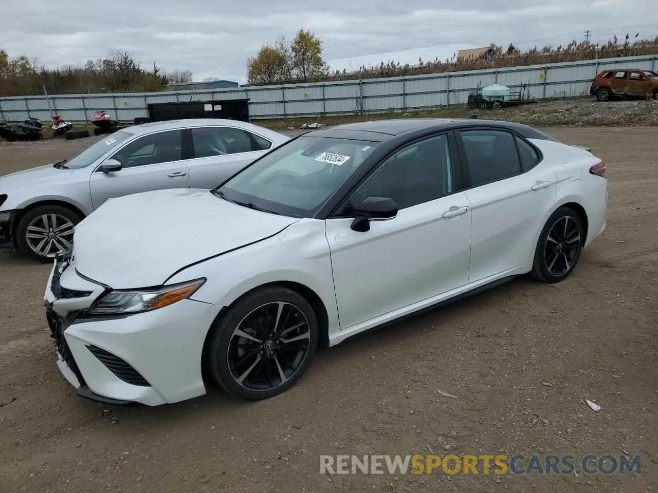 1 Photograph of a damaged car 4T1B61HK1KU252124 TOYOTA CAMRY 2019