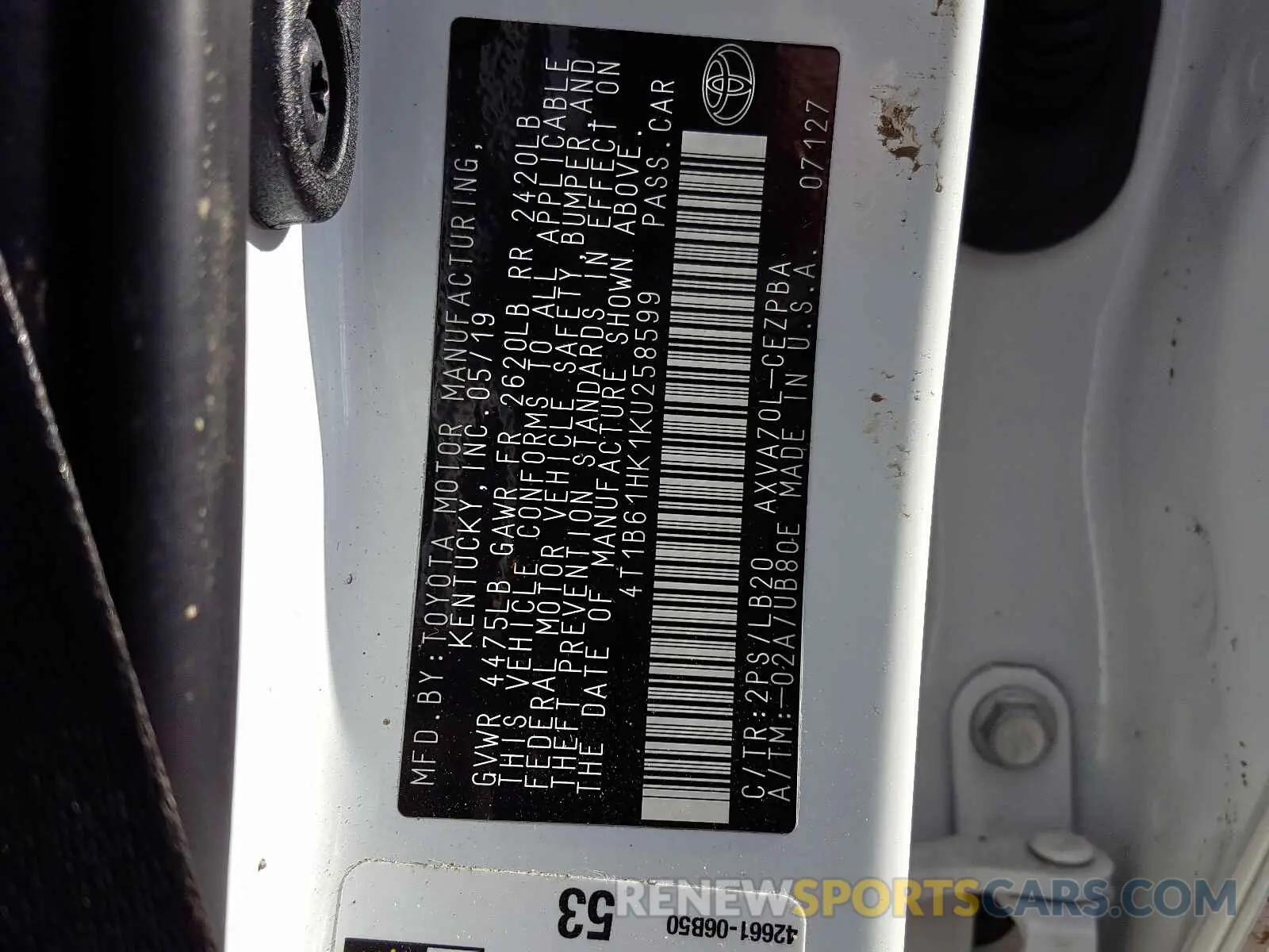 10 Photograph of a damaged car 4T1B61HK1KU258599 TOYOTA CAMRY 2019