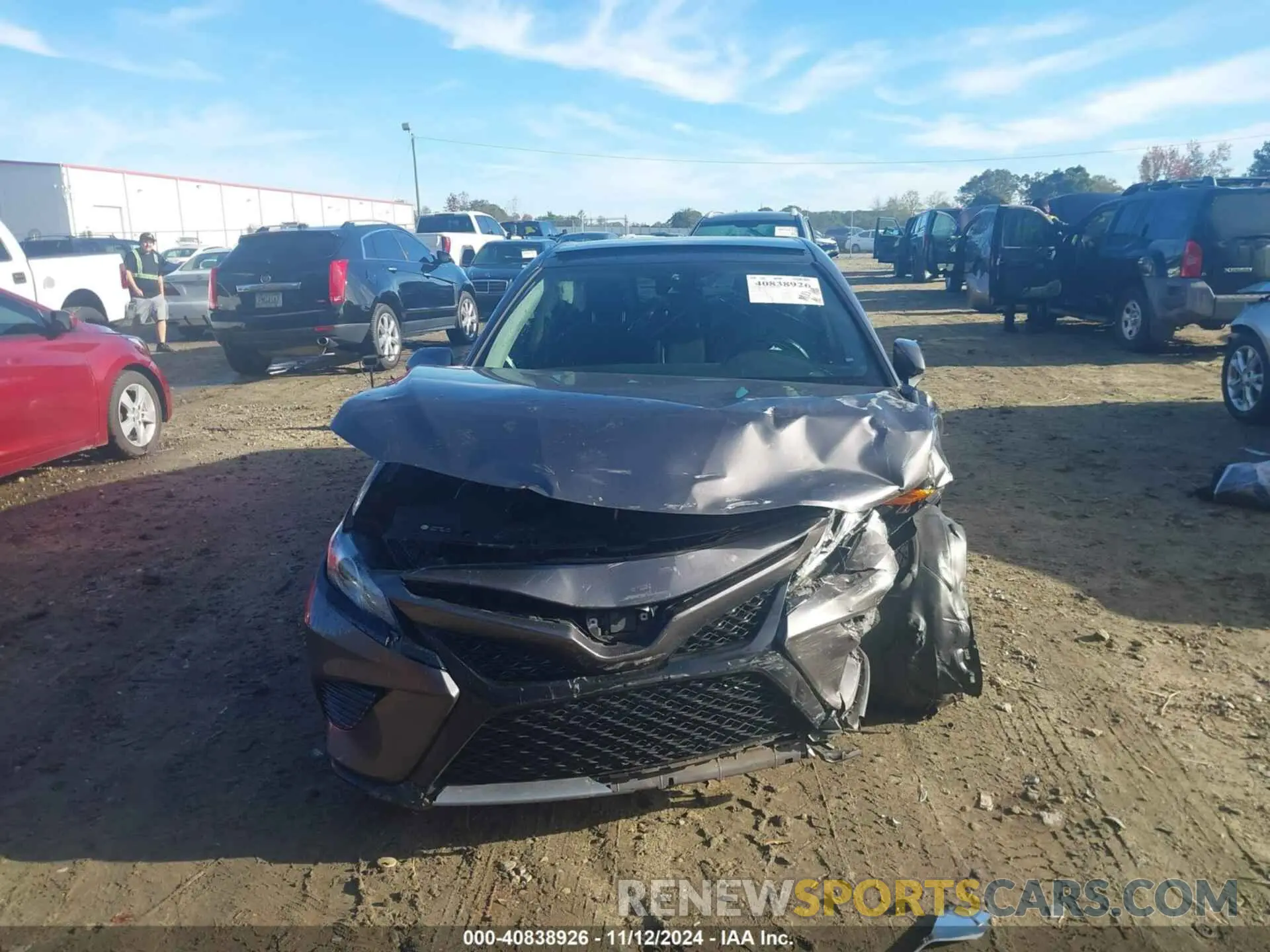 11 Photograph of a damaged car 4T1B61HK1KU265441 TOYOTA CAMRY 2019