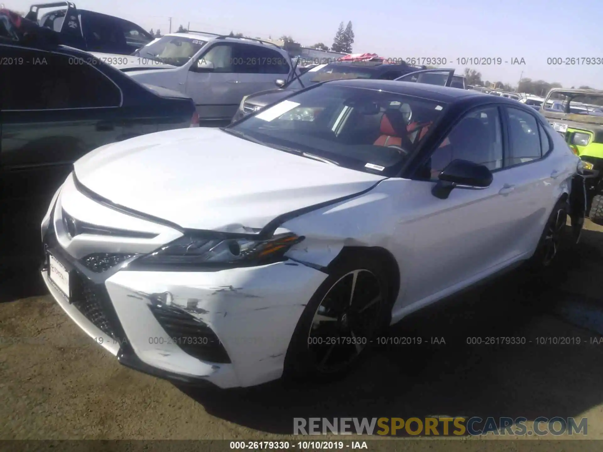 2 Photograph of a damaged car 4T1B61HK1KU274043 TOYOTA CAMRY 2019