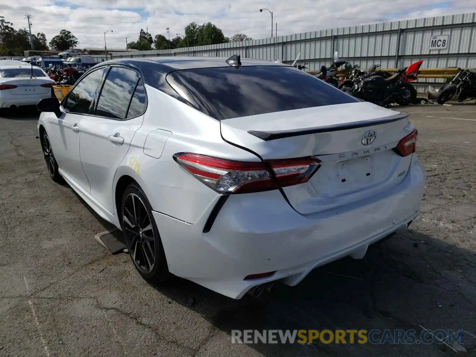 3 Photograph of a damaged car 4T1B61HK1KU277797 TOYOTA CAMRY 2019