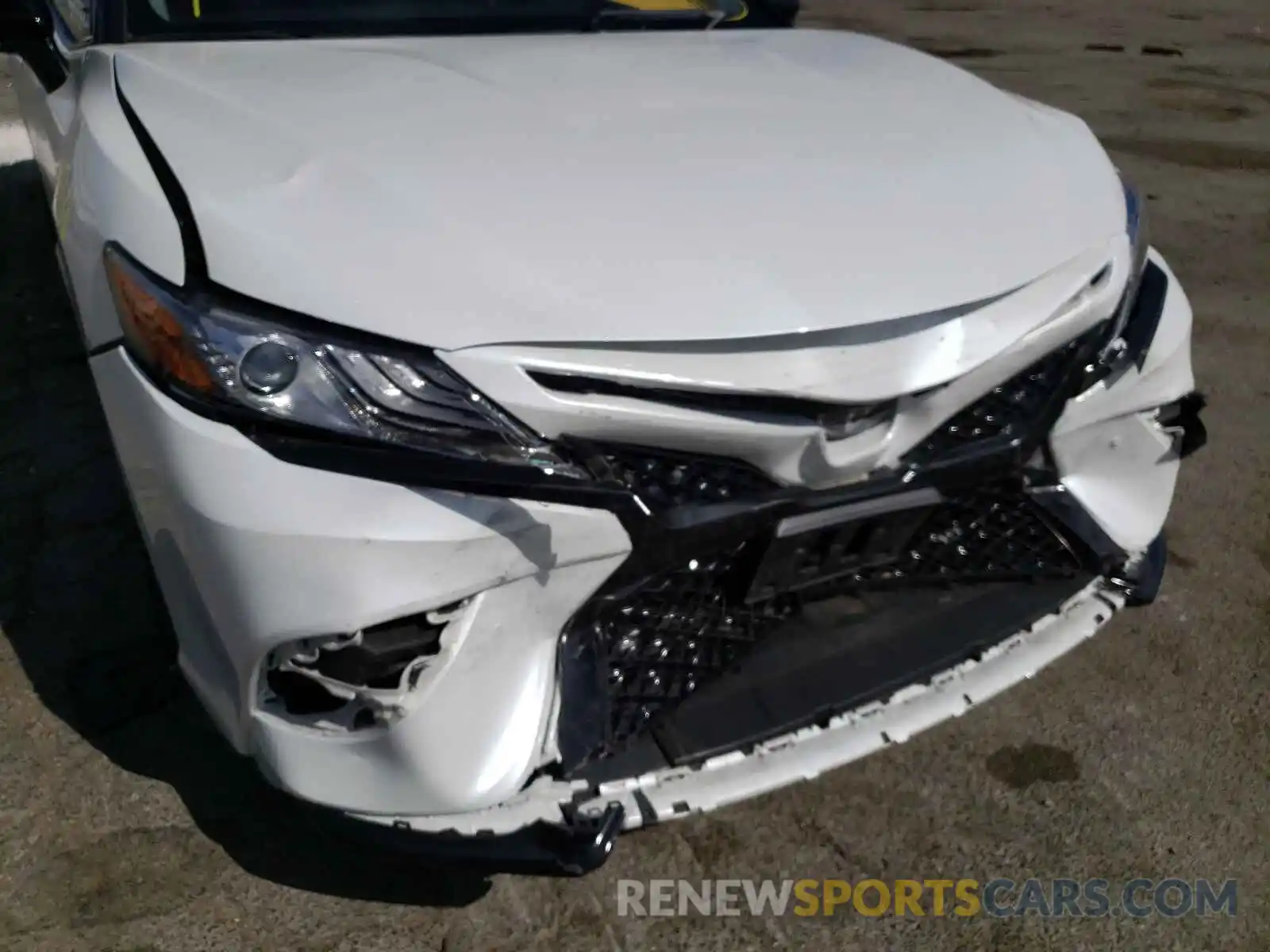 9 Photograph of a damaged car 4T1B61HK1KU277797 TOYOTA CAMRY 2019