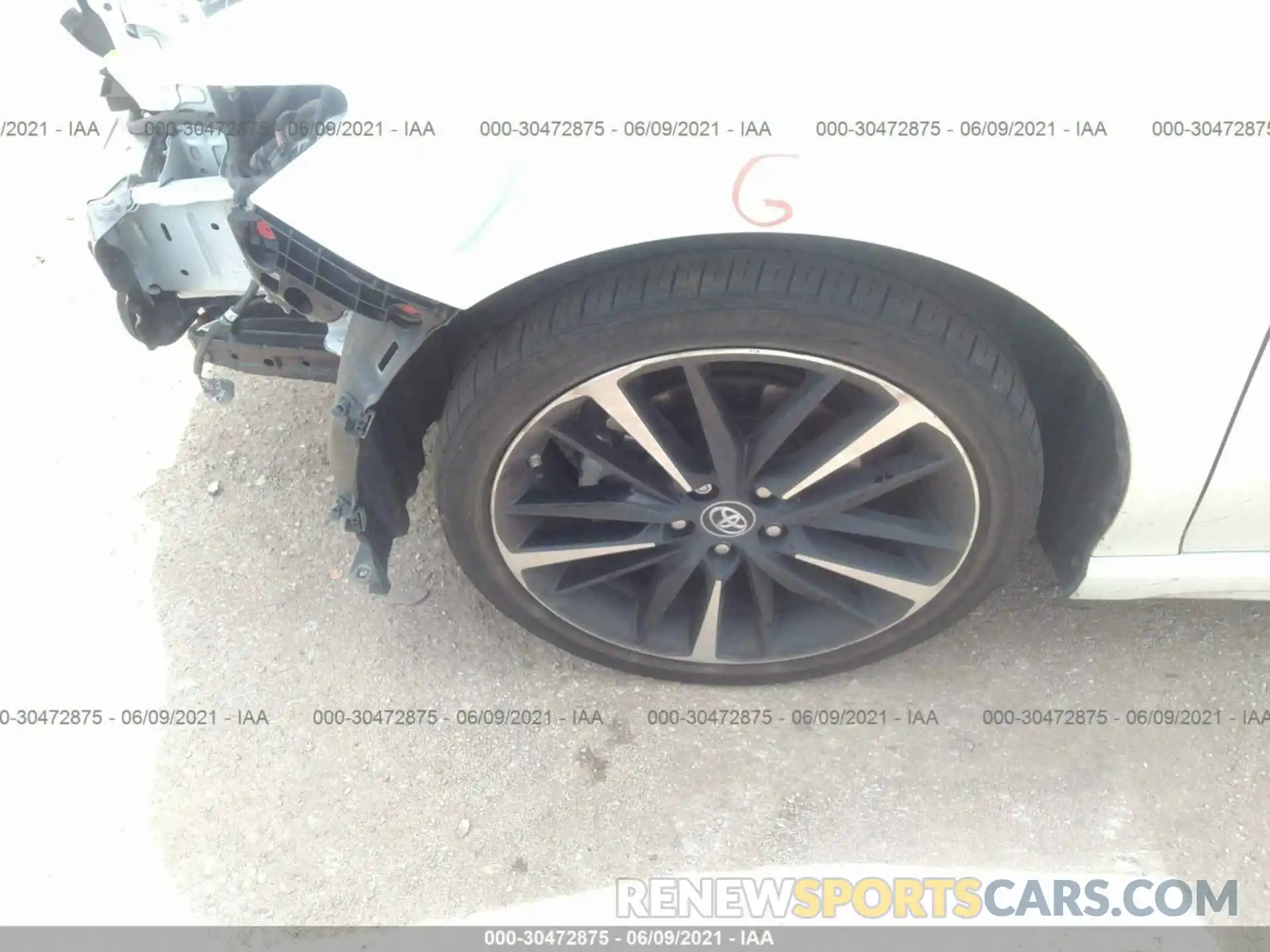 12 Photograph of a damaged car 4T1B61HK1KU279968 TOYOTA CAMRY 2019