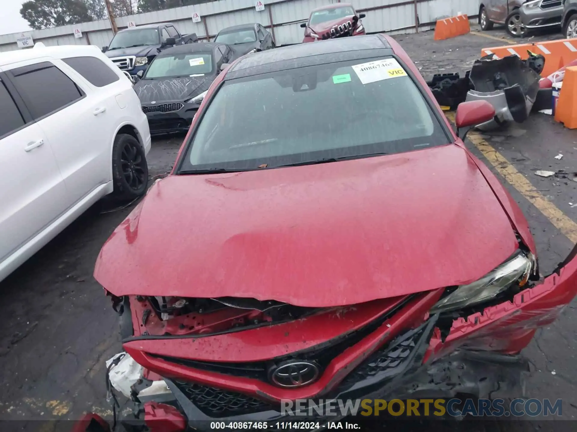 12 Photograph of a damaged car 4T1B61HK1KU286905 TOYOTA CAMRY 2019