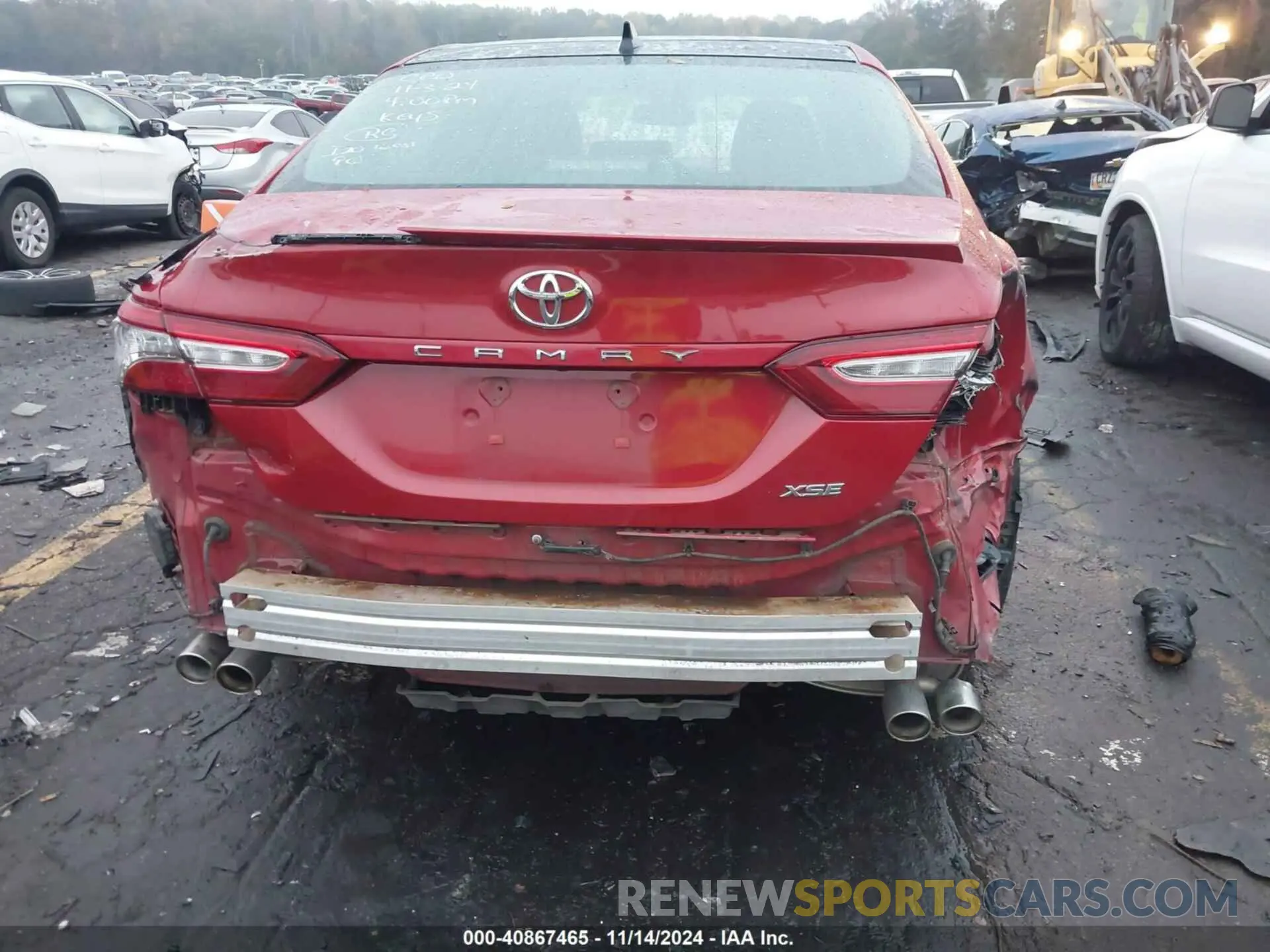 19 Photograph of a damaged car 4T1B61HK1KU286905 TOYOTA CAMRY 2019