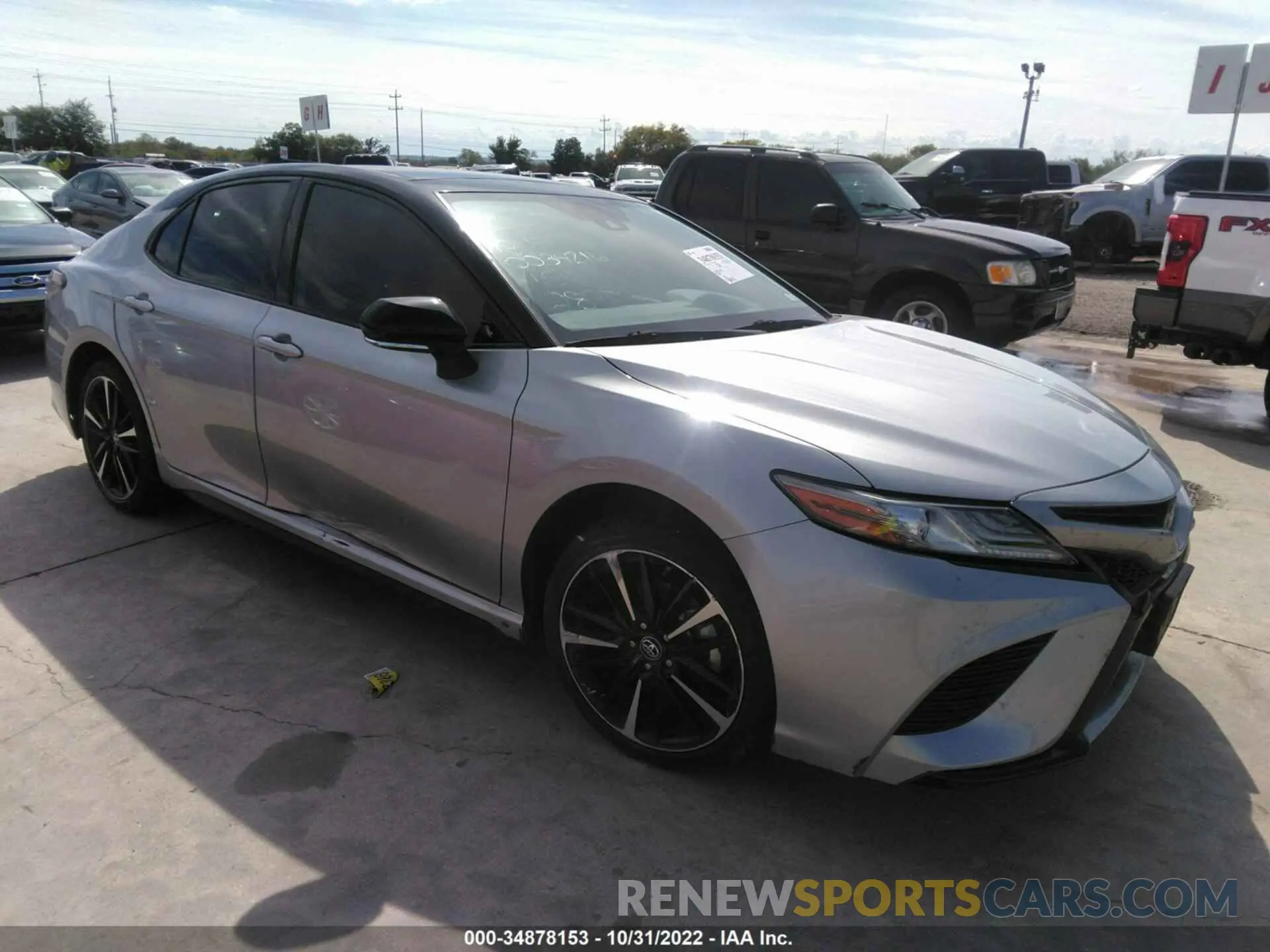 1 Photograph of a damaged car 4T1B61HK1KU289495 TOYOTA CAMRY 2019