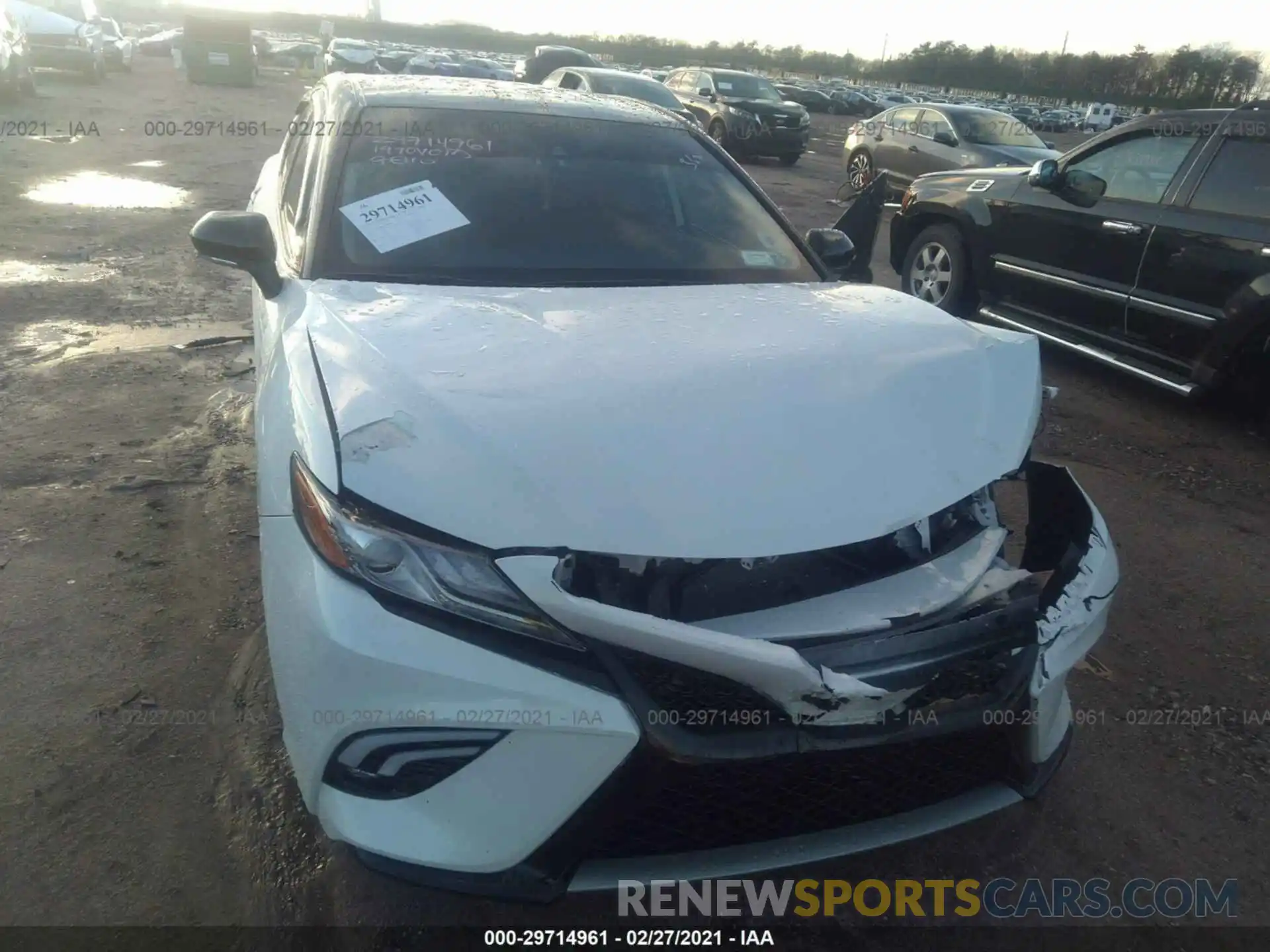 6 Photograph of a damaged car 4T1B61HK1KU291098 TOYOTA CAMRY 2019