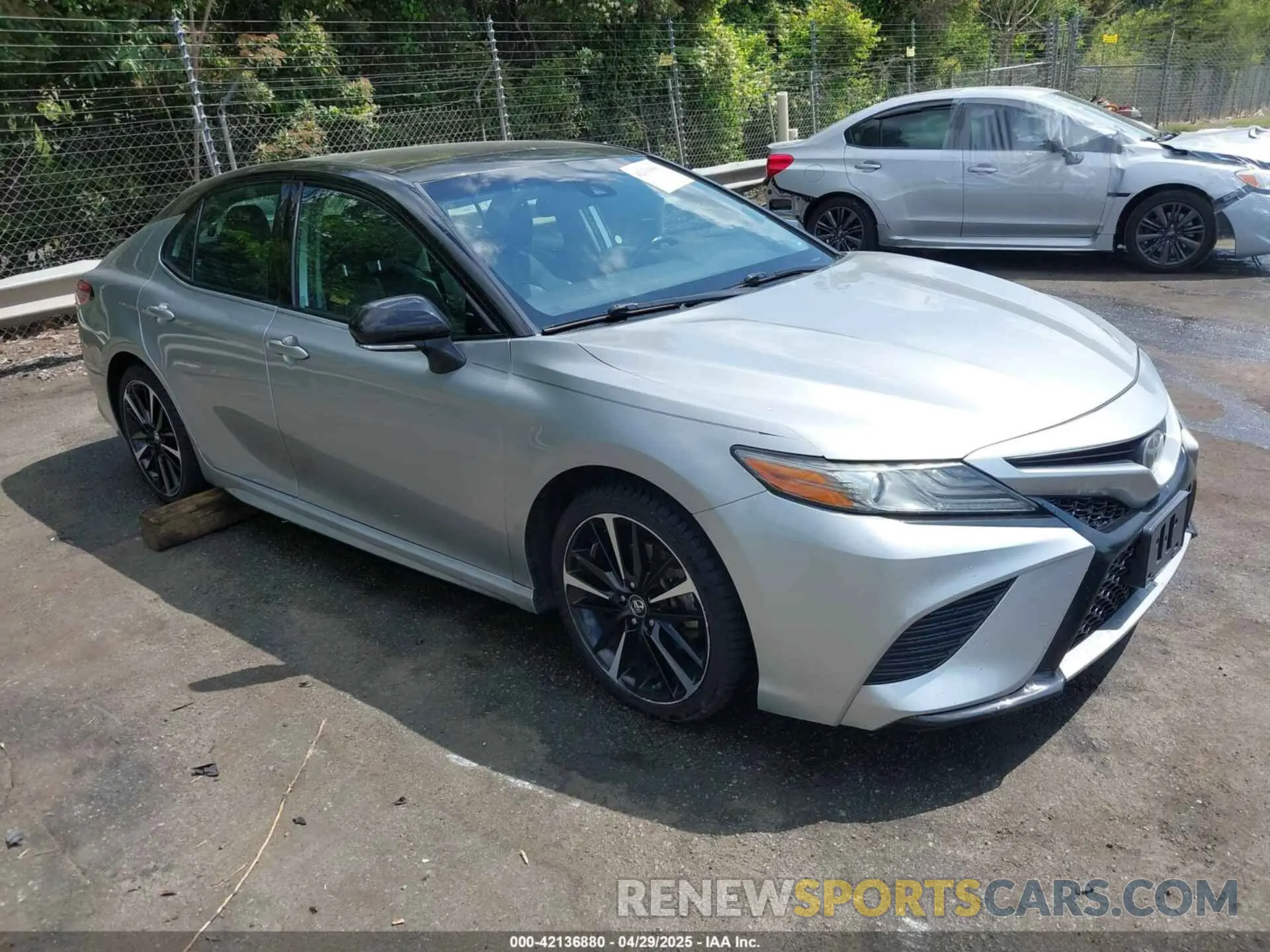 1 Photograph of a damaged car 4T1B61HK1KU292185 TOYOTA CAMRY 2019