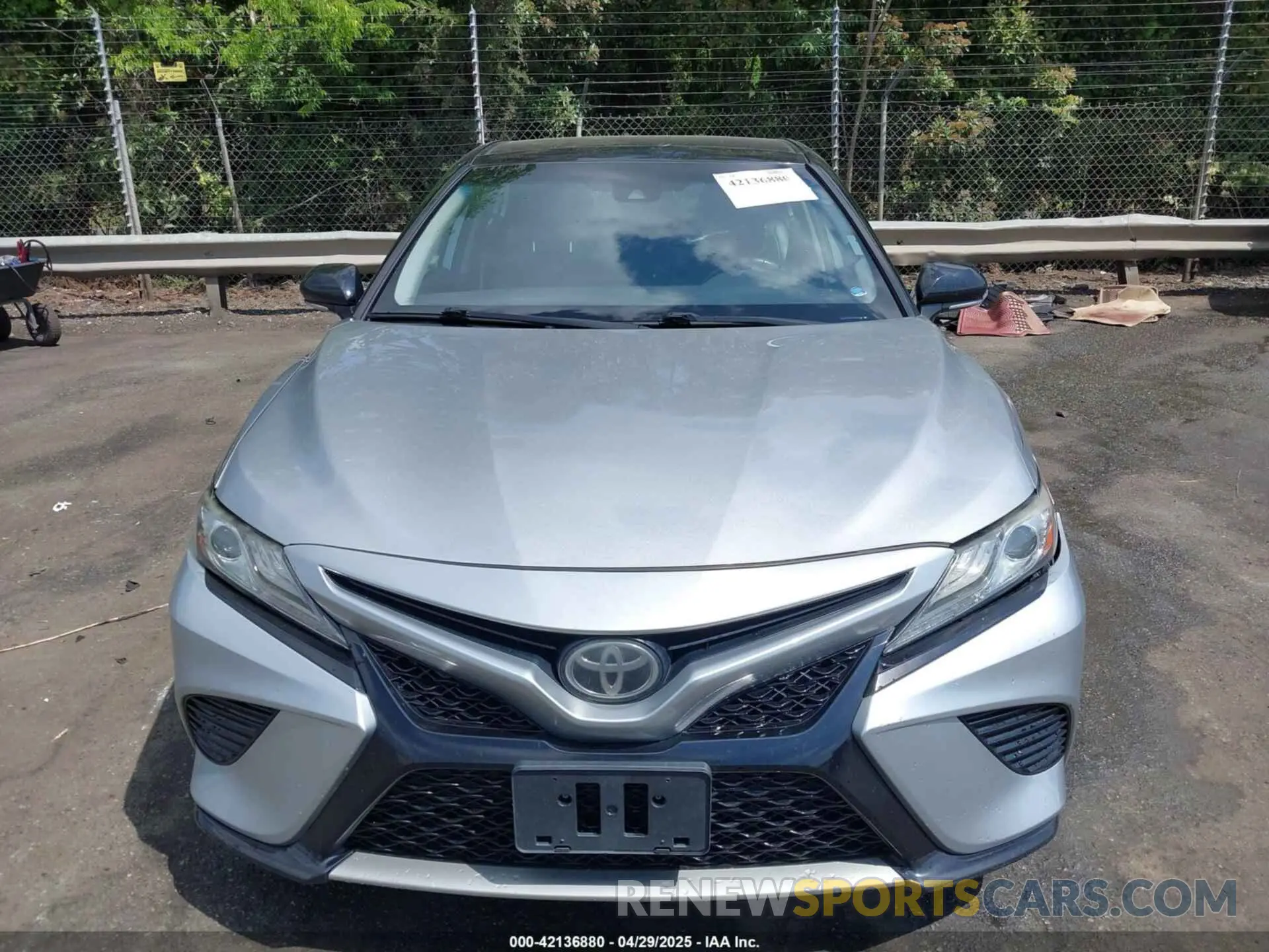 12 Photograph of a damaged car 4T1B61HK1KU292185 TOYOTA CAMRY 2019