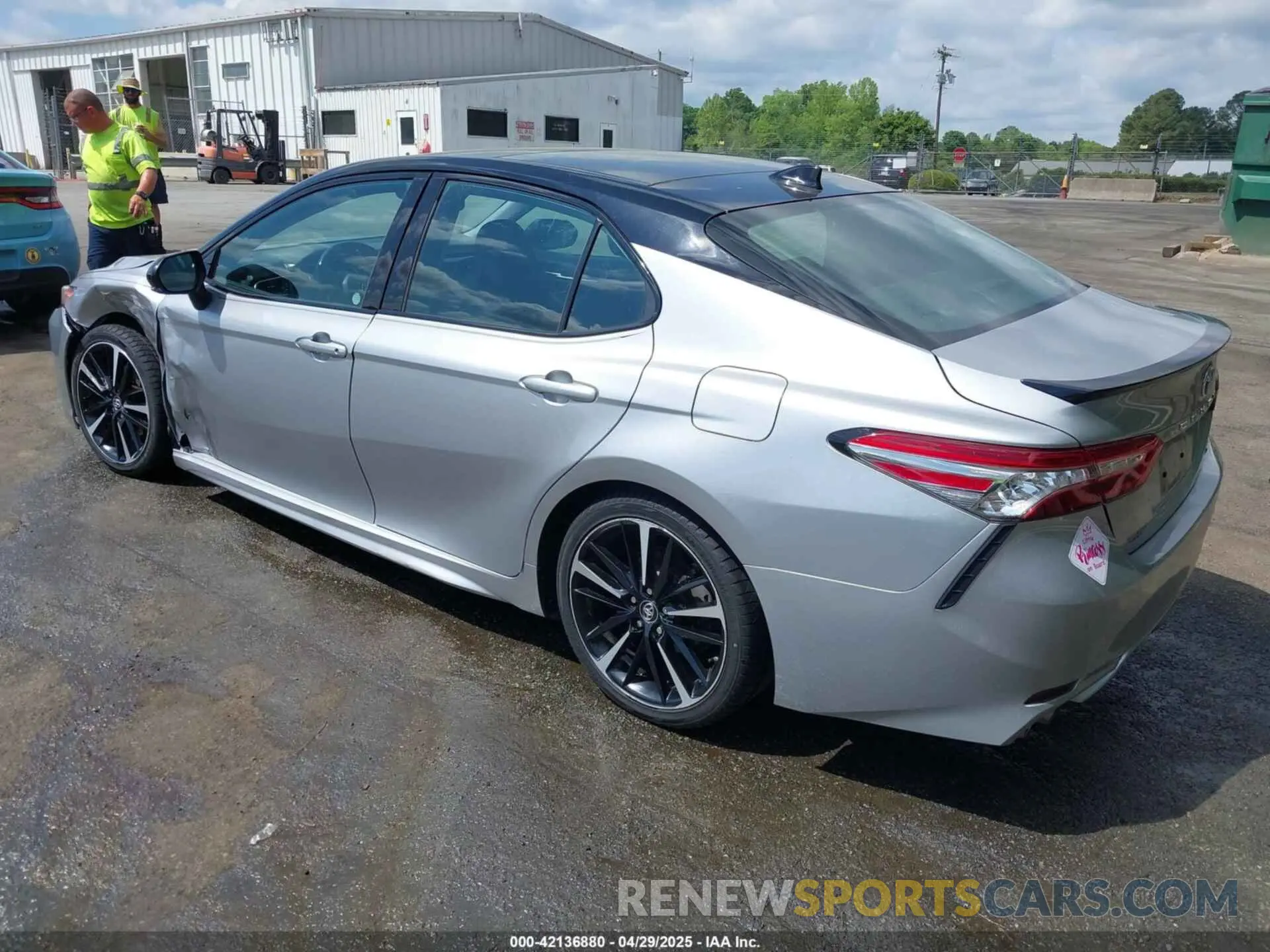 3 Photograph of a damaged car 4T1B61HK1KU292185 TOYOTA CAMRY 2019