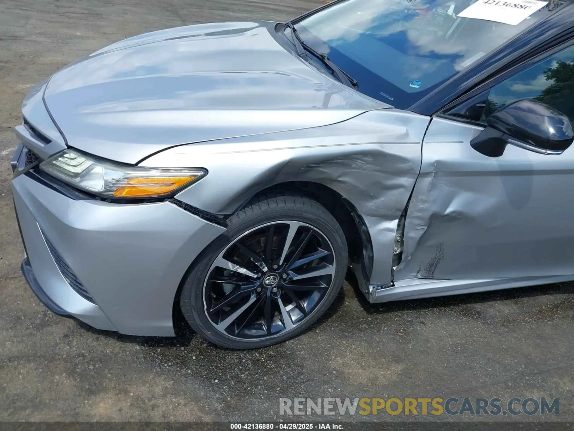 6 Photograph of a damaged car 4T1B61HK1KU292185 TOYOTA CAMRY 2019
