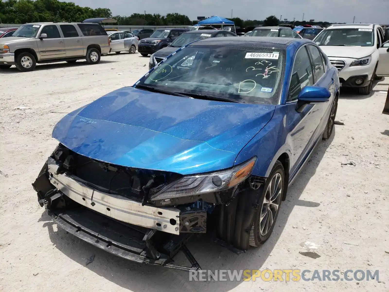 2 Photograph of a damaged car 4T1B61HK1KU293255 TOYOTA CAMRY 2019