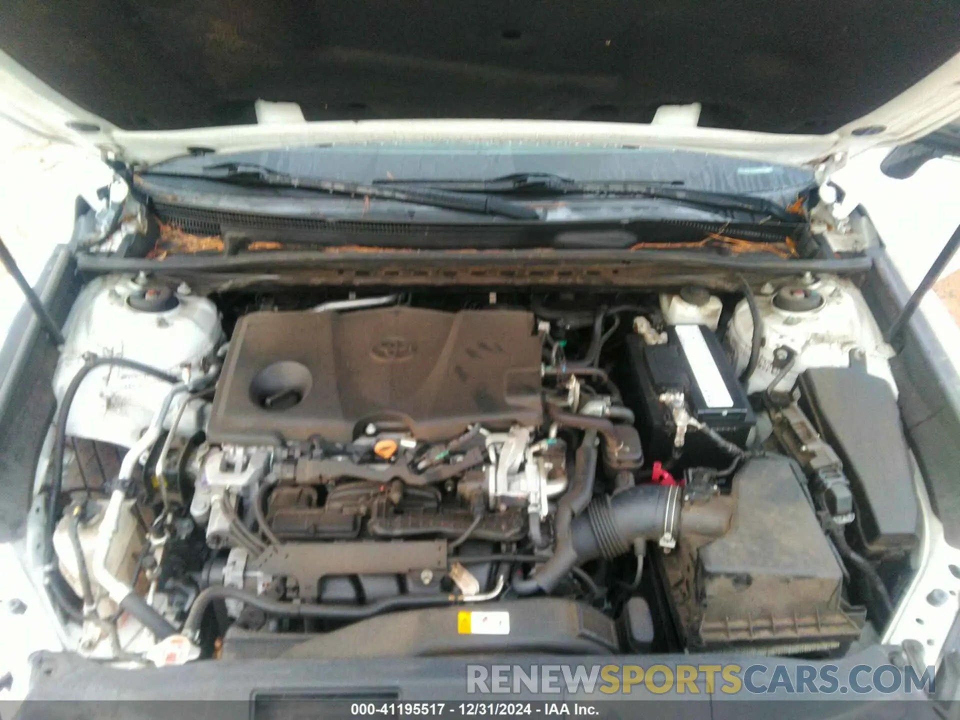 10 Photograph of a damaged car 4T1B61HK1KU294163 TOYOTA CAMRY 2019