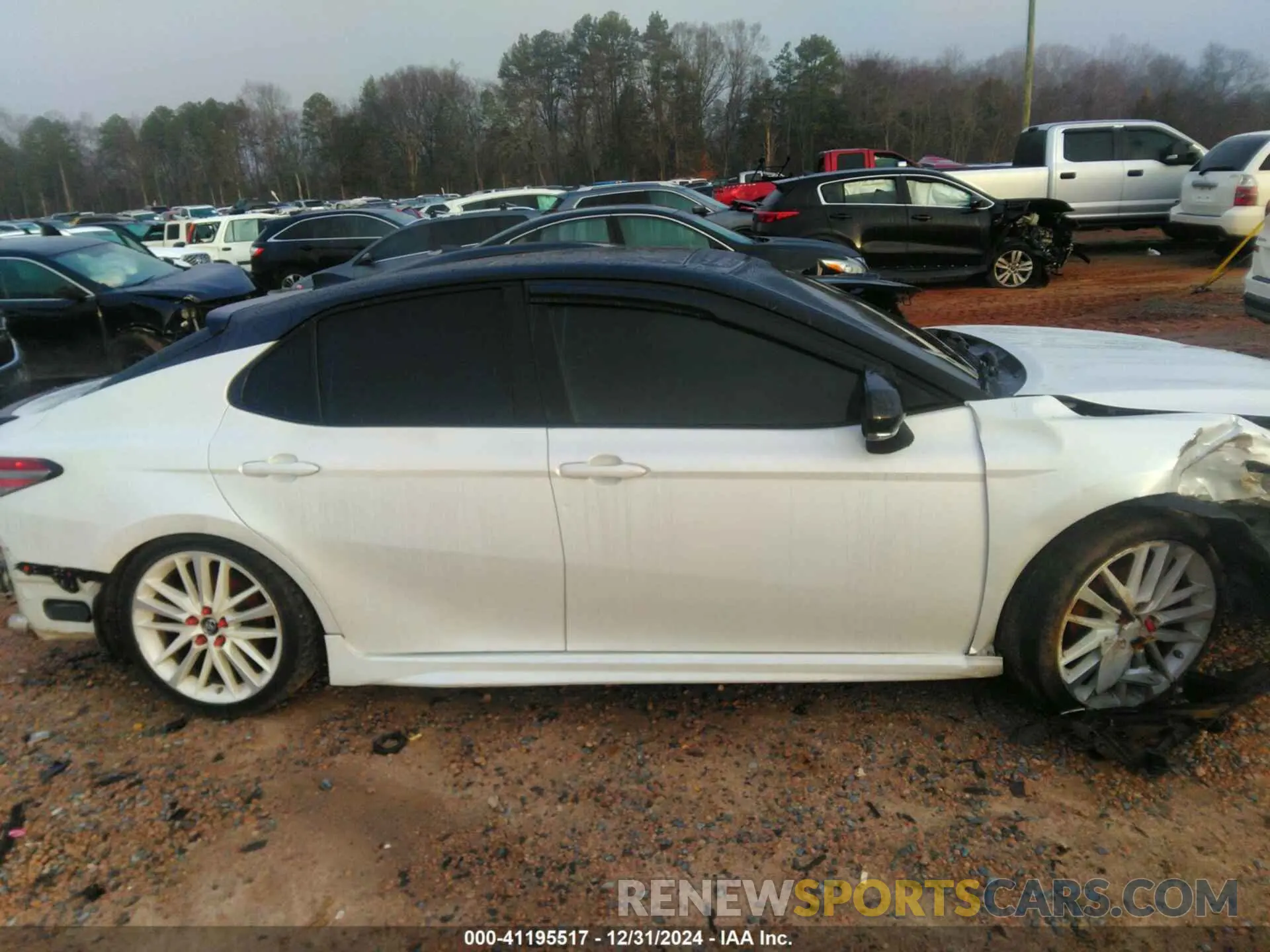 14 Photograph of a damaged car 4T1B61HK1KU294163 TOYOTA CAMRY 2019