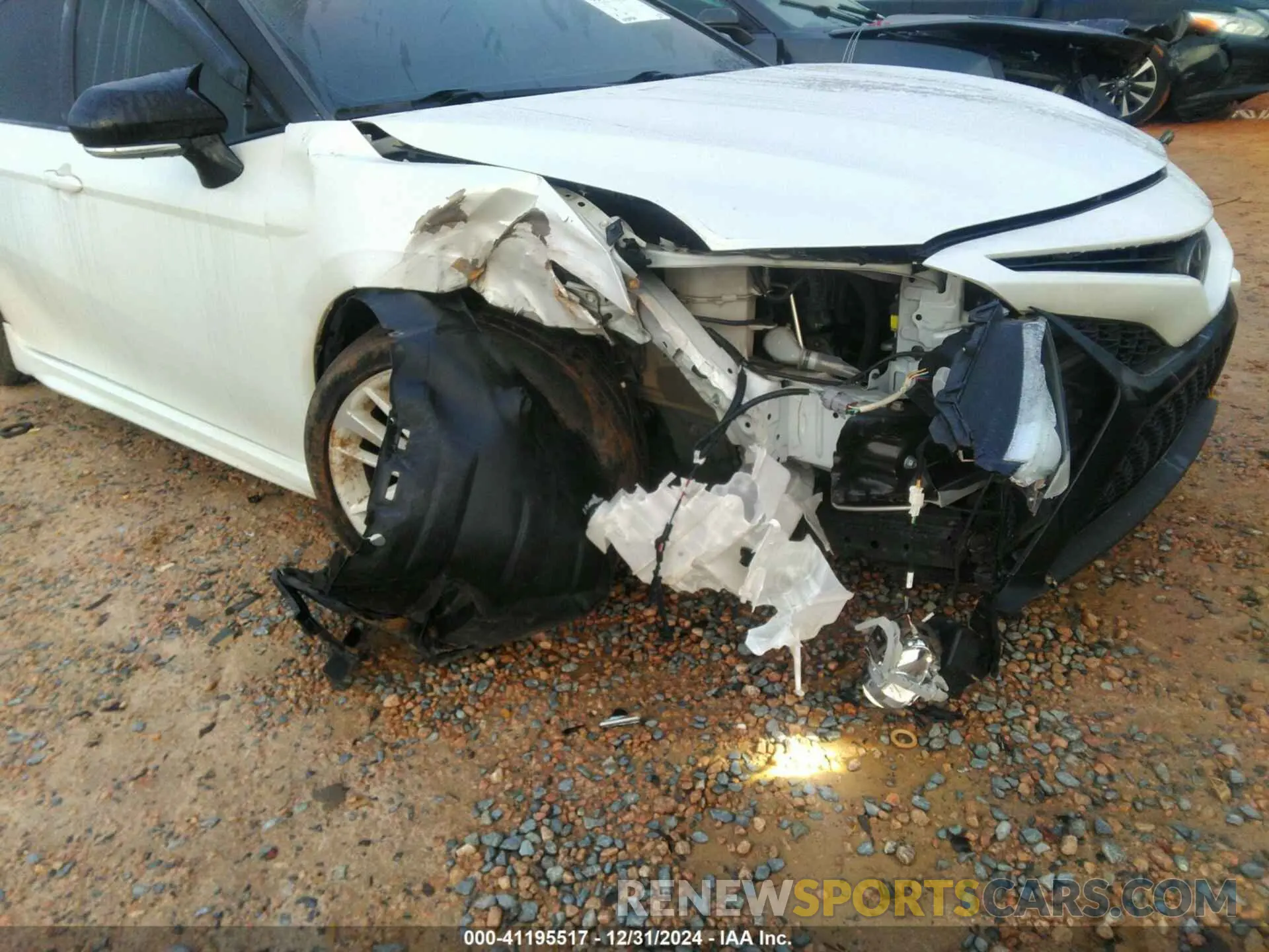 6 Photograph of a damaged car 4T1B61HK1KU294163 TOYOTA CAMRY 2019