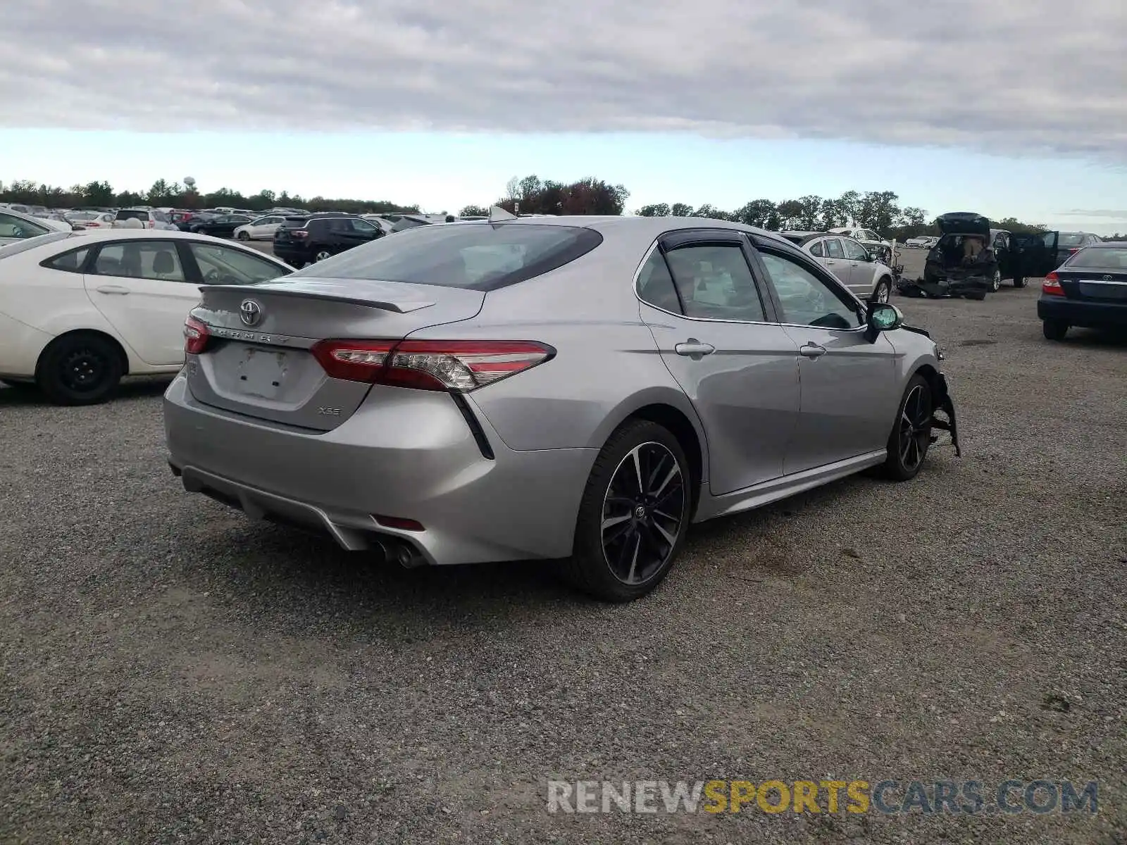 4 Photograph of a damaged car 4T1B61HK1KU294292 TOYOTA CAMRY 2019