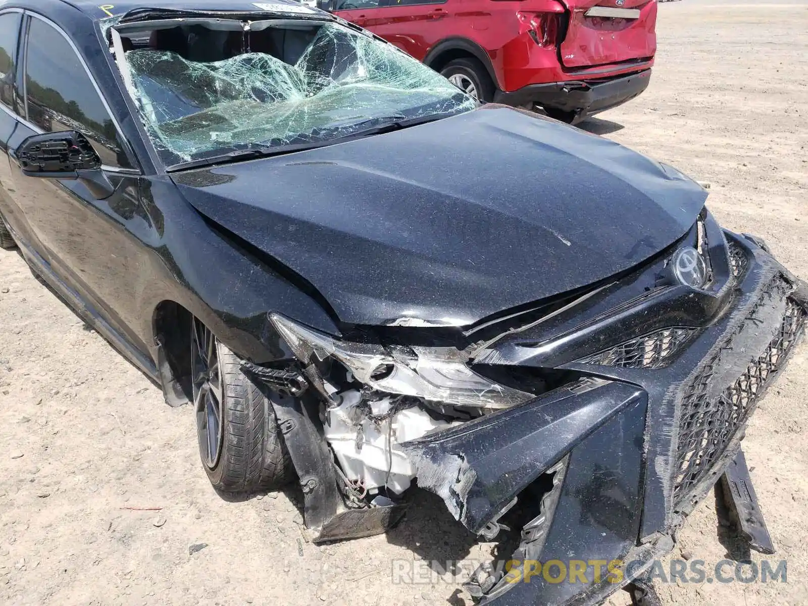 10 Photograph of a damaged car 4T1B61HK1KU701821 TOYOTA CAMRY 2019