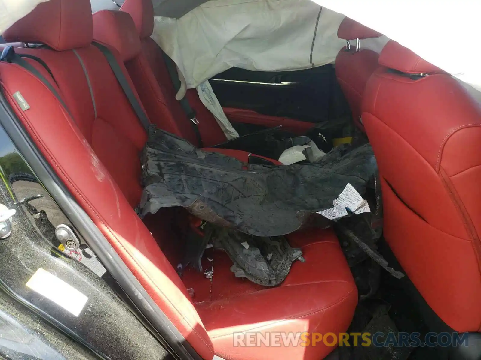 6 Photograph of a damaged car 4T1B61HK1KU701821 TOYOTA CAMRY 2019