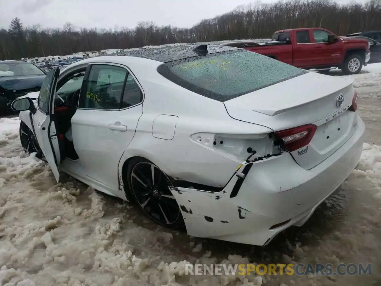 3 Photograph of a damaged car 4T1B61HK1KU708753 TOYOTA CAMRY 2019