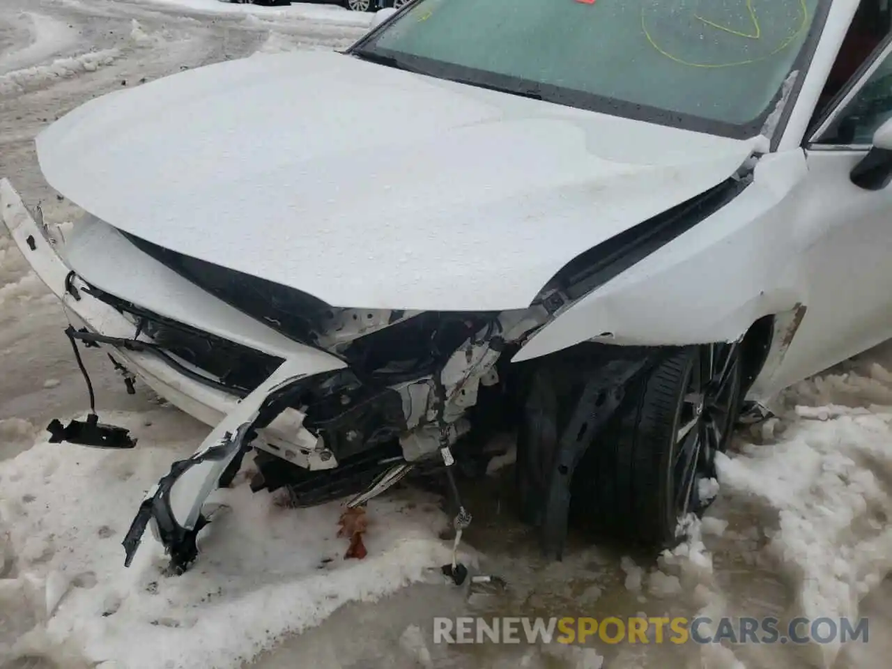 9 Photograph of a damaged car 4T1B61HK1KU708753 TOYOTA CAMRY 2019