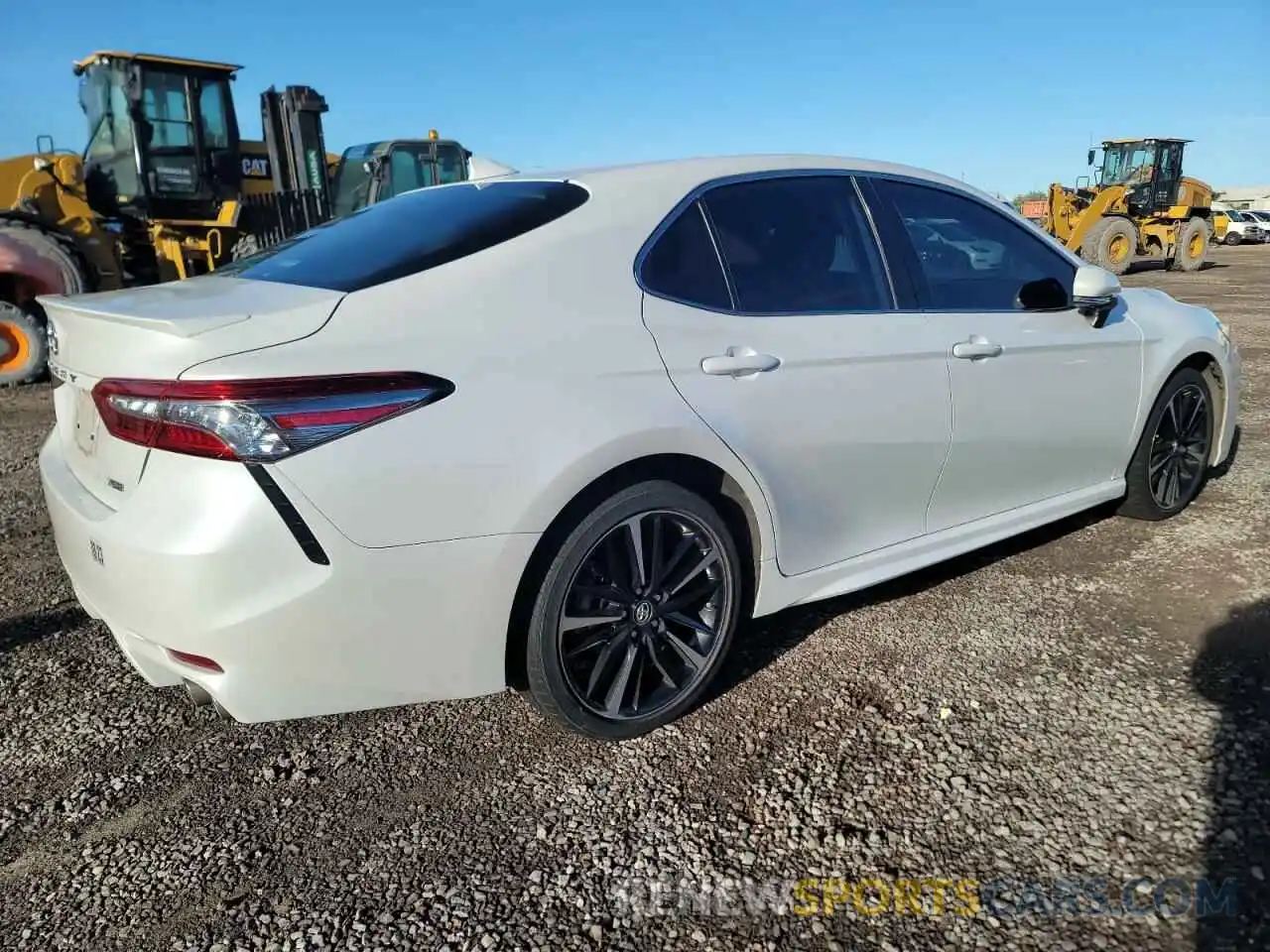 3 Photograph of a damaged car 4T1B61HK1KU713144 TOYOTA CAMRY 2019