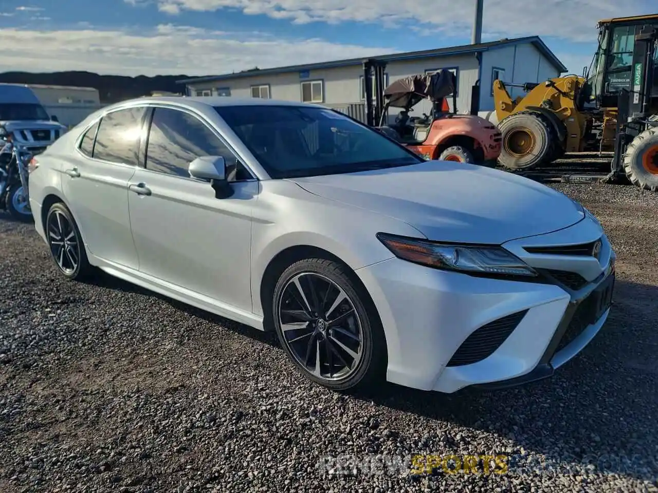 4 Photograph of a damaged car 4T1B61HK1KU713144 TOYOTA CAMRY 2019