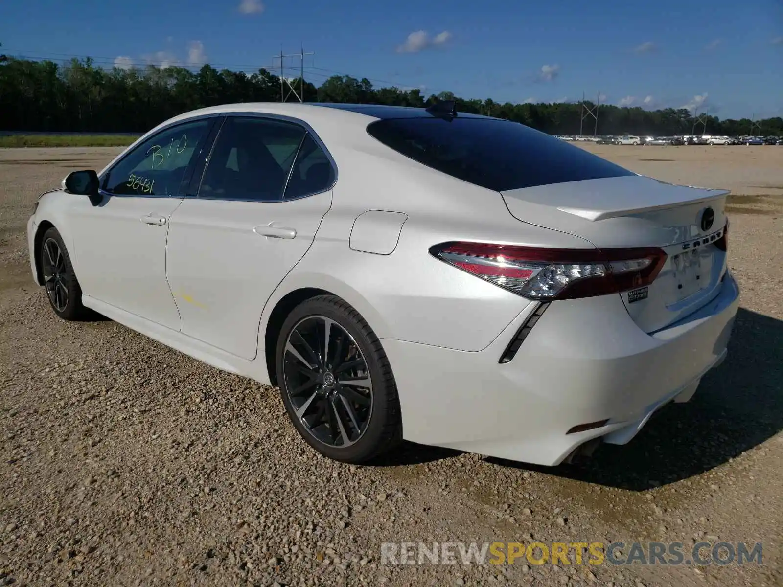 3 Photograph of a damaged car 4T1B61HK1KU716559 TOYOTA CAMRY 2019